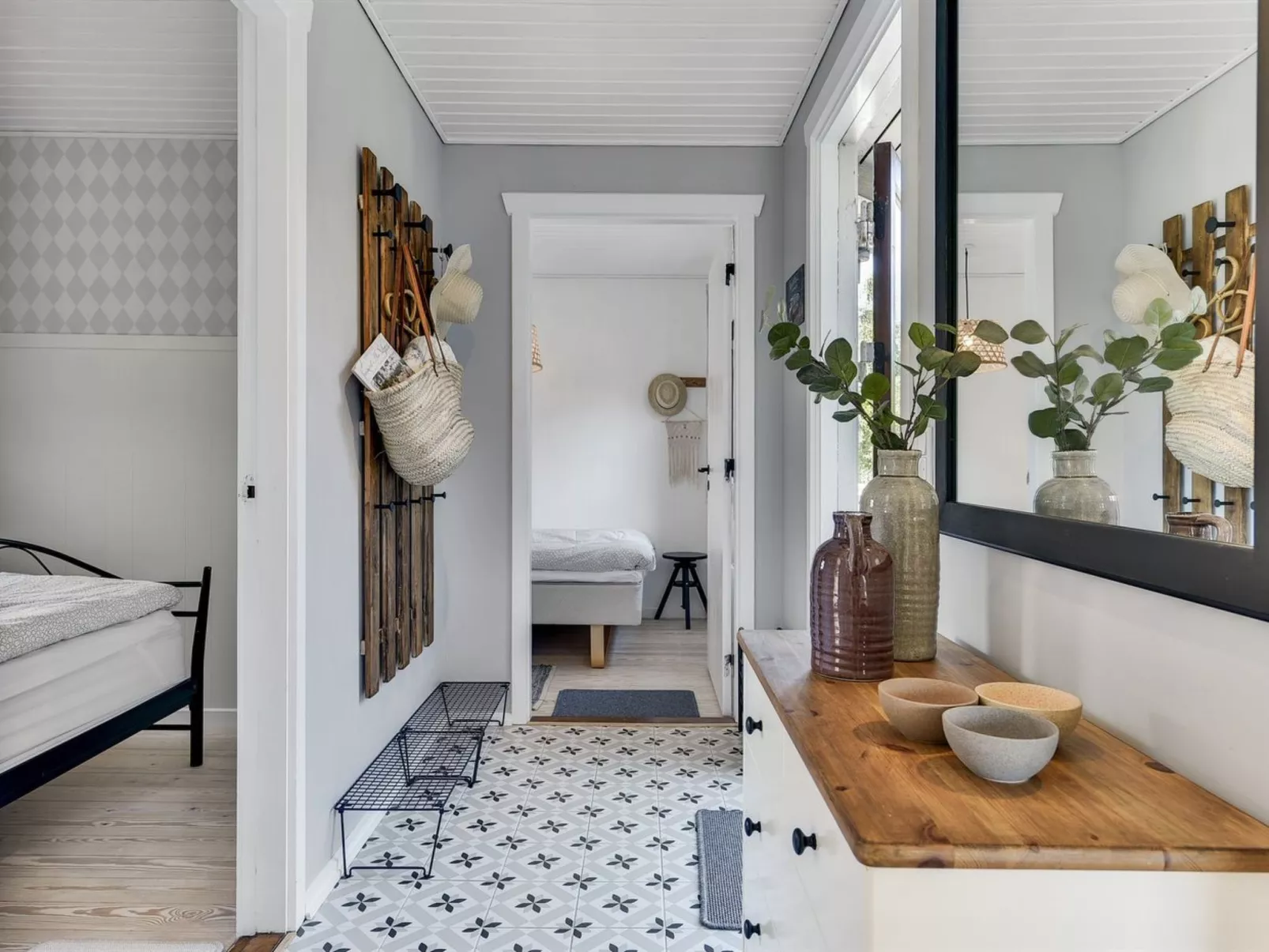 "Lillan" - 250m from the sea-Binnen