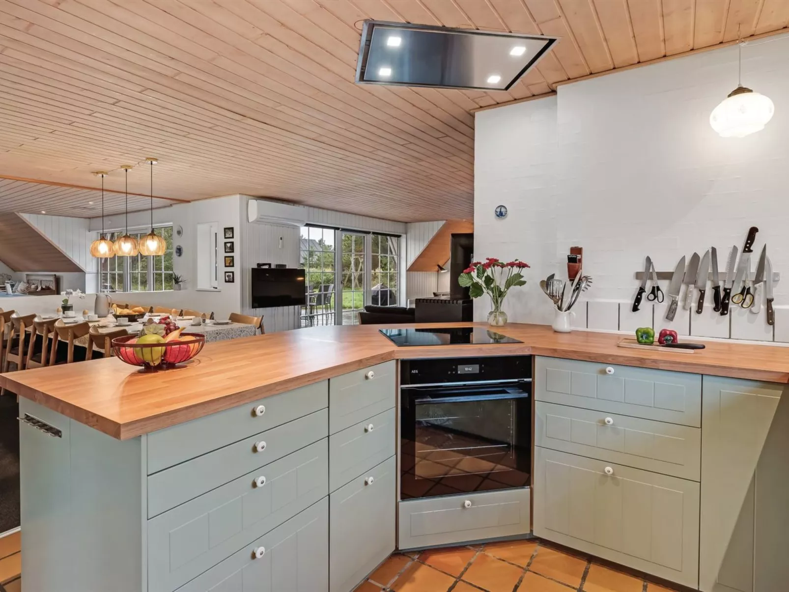 "Iliana" - 1km from the sea-Binnen