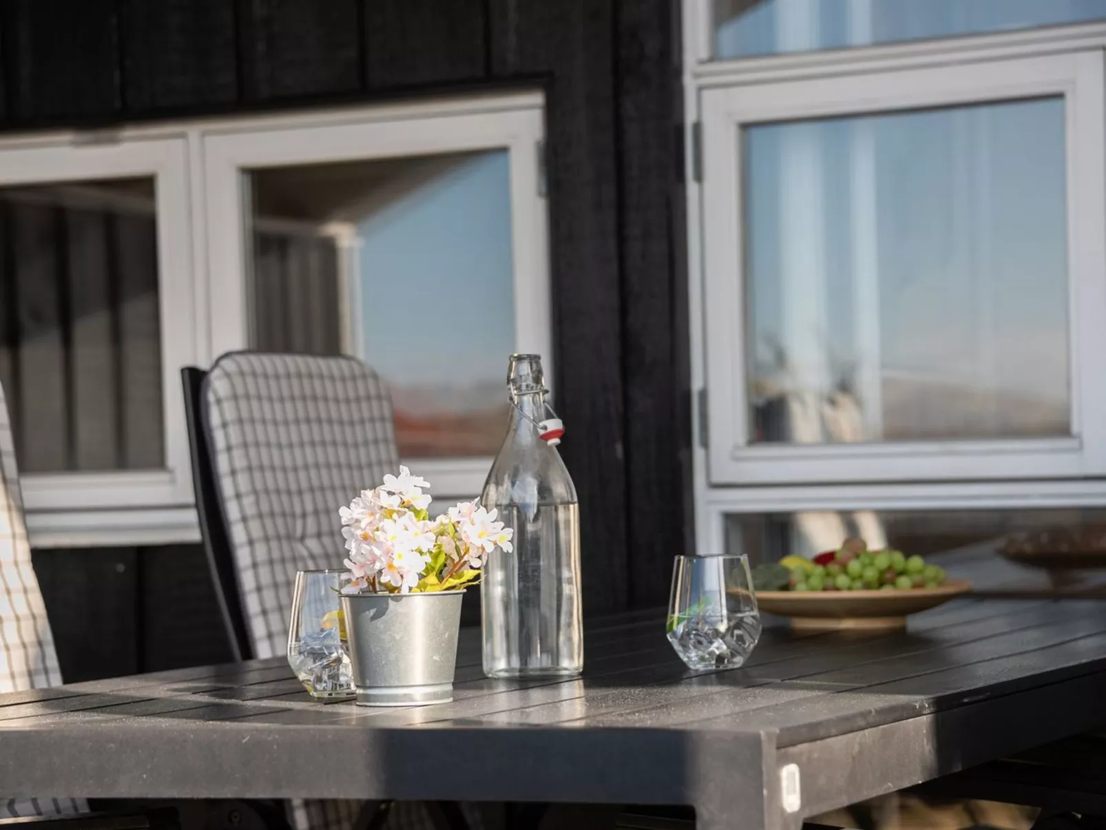 "Durita" - 600m to the fjord-Buiten