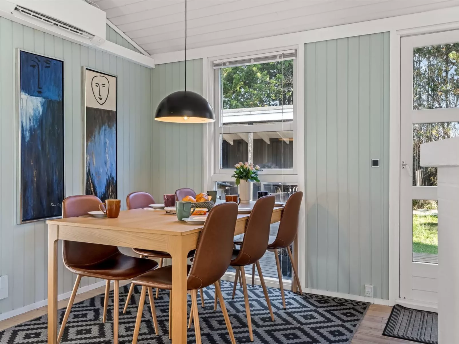 "Halwarth" - 250m from the sea-Binnen