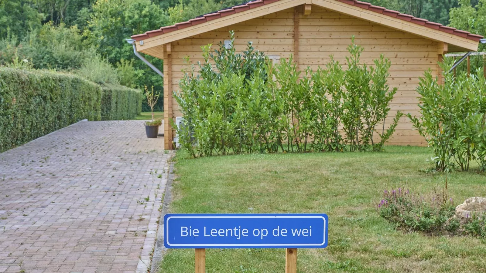 Bie Leentje op de Wei