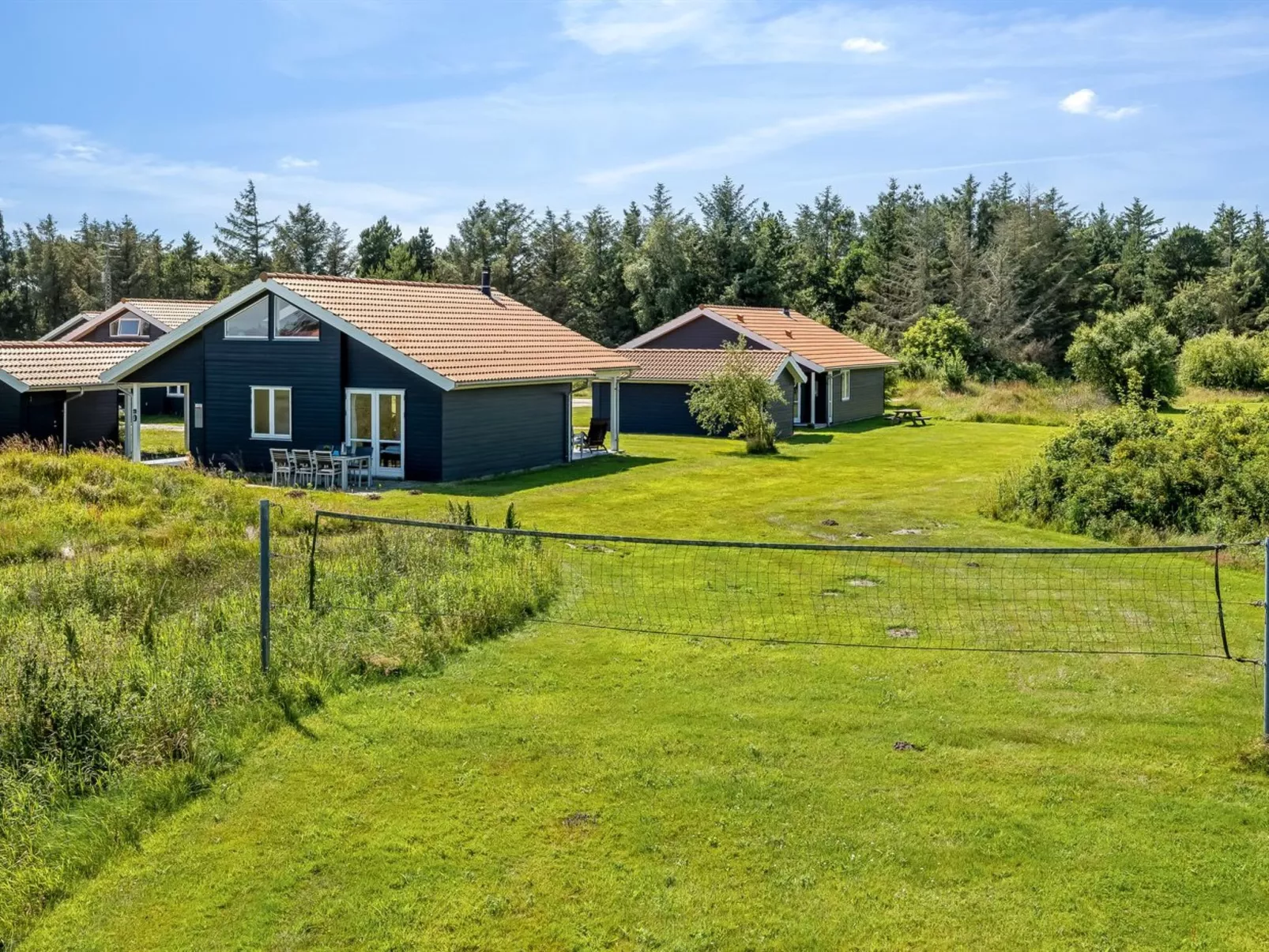 "Ernesta" -  from the sea-Buiten