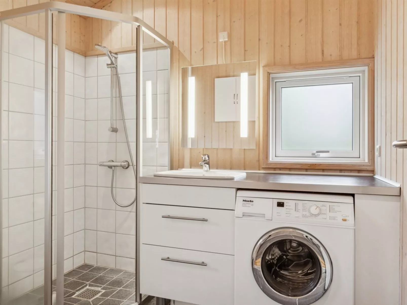 "Hawarth" - 275m from the sea-Binnen