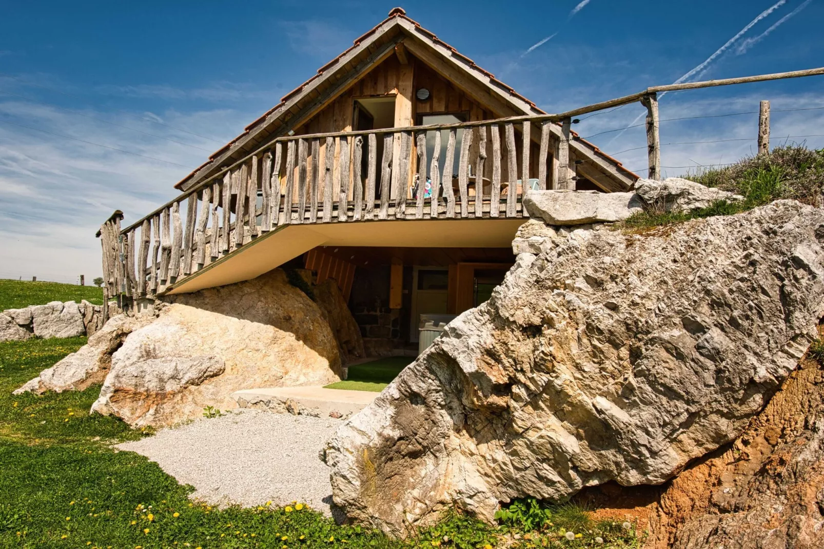 Visnja Gora Meadow Hideaway with Terrace - One Bedroom Cottage with Terrace (owner Hiška na skalci)-Buitenlucht