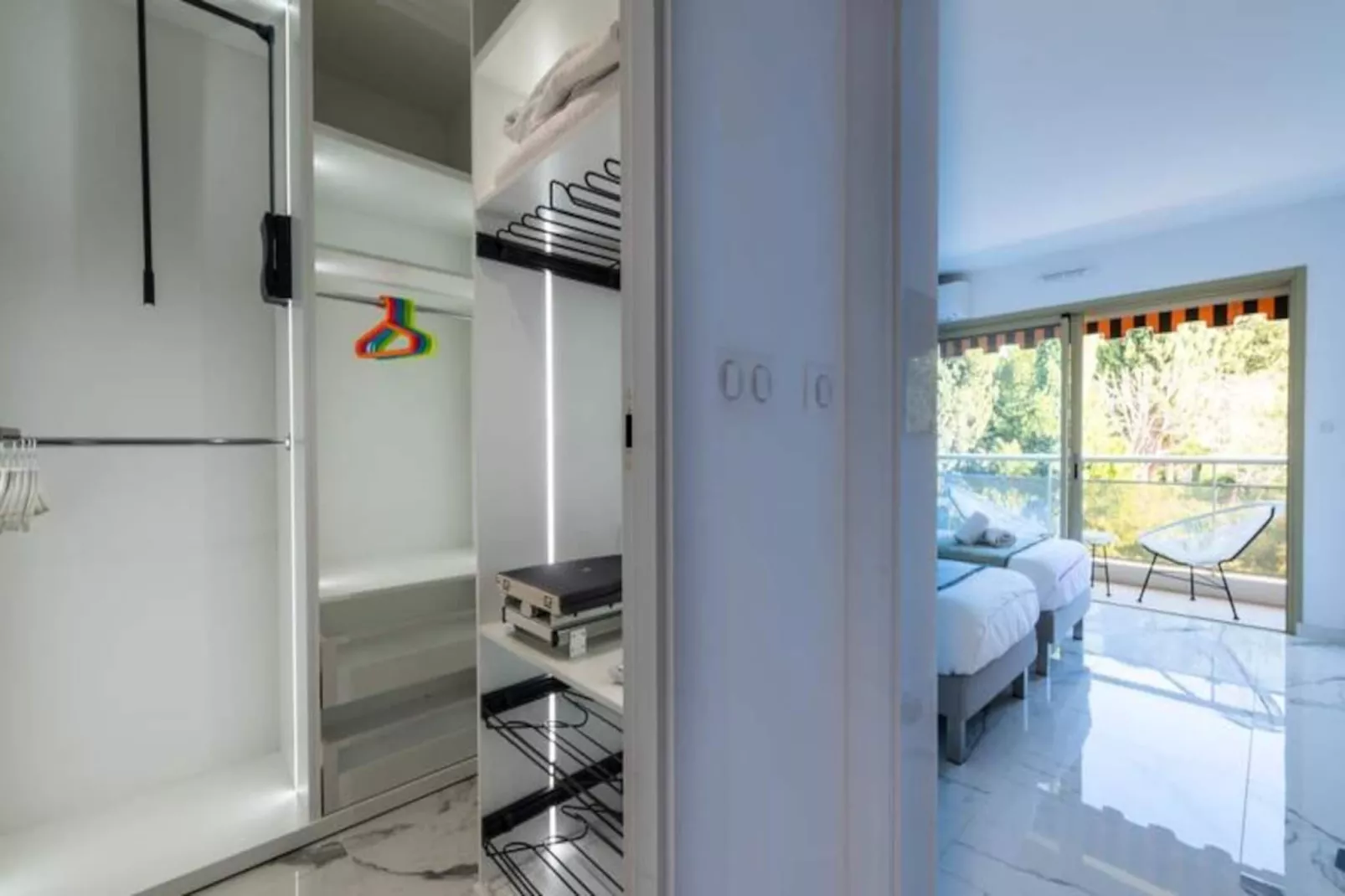 Résidence Spacieux 3p En R&eacute;sidence Avec Piscine-Niet-getagd