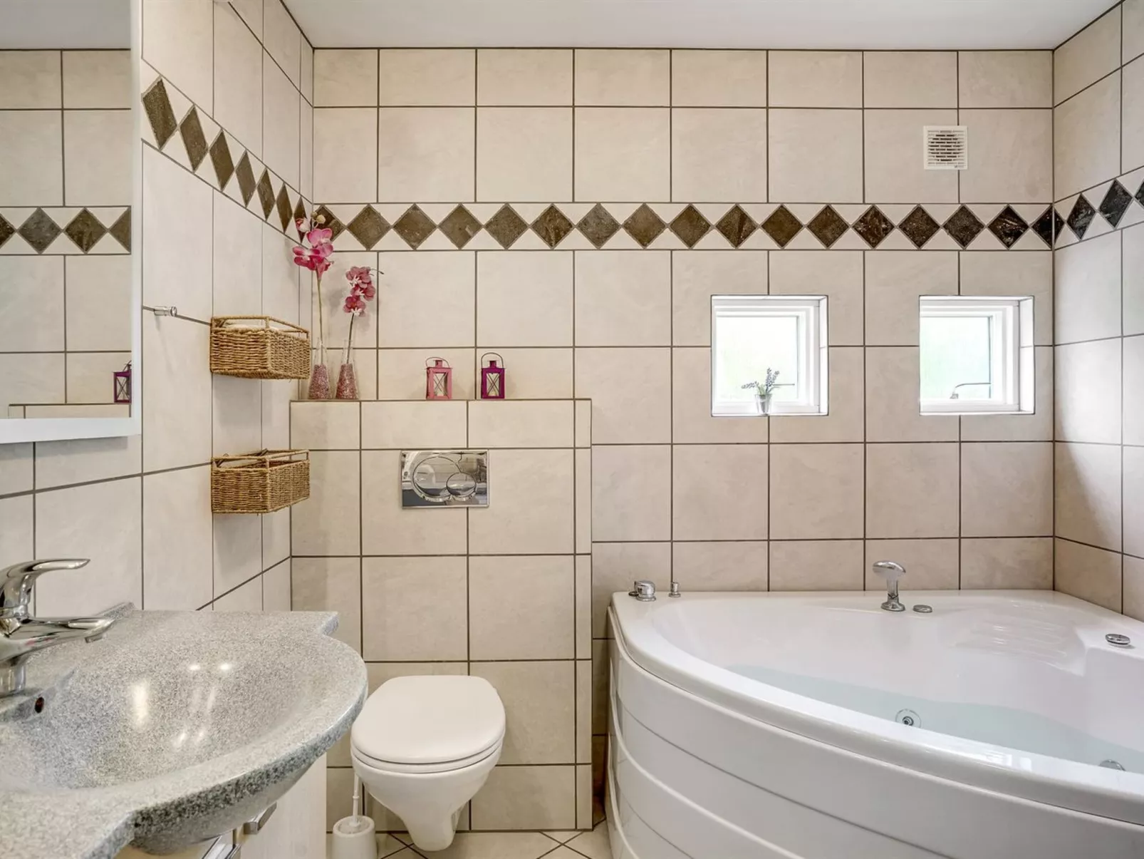 "Gullan" - 75m from the sea-Binnen