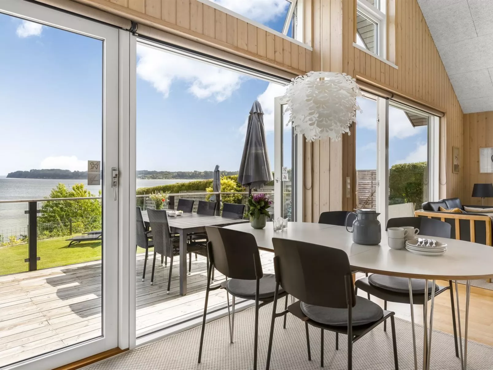 "Majbritt" - 50m from the sea-Binnen