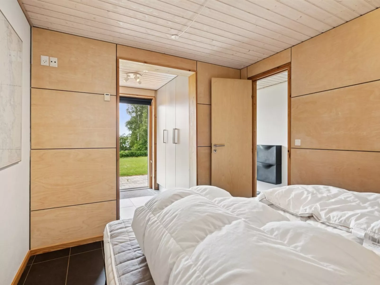 "Harka" - 100m to the fjord-Binnen