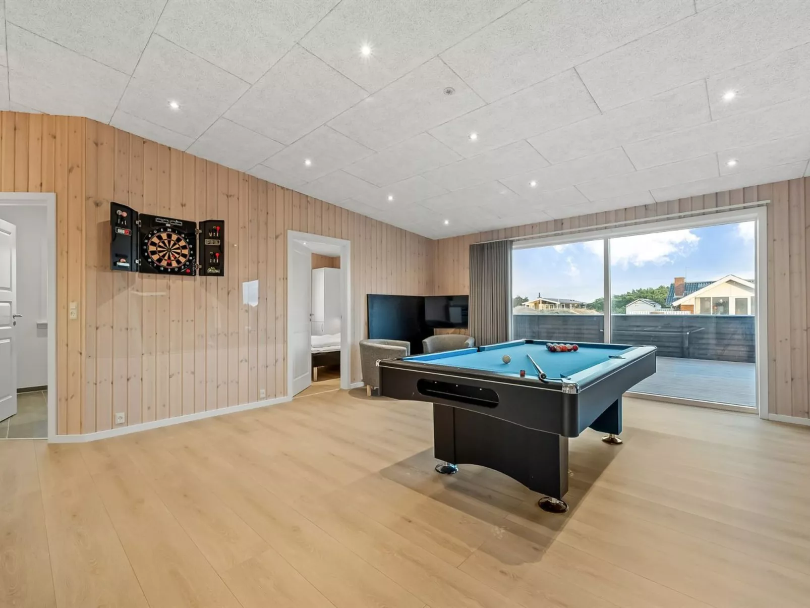 "Marius" - 400m from the sea-Binnen