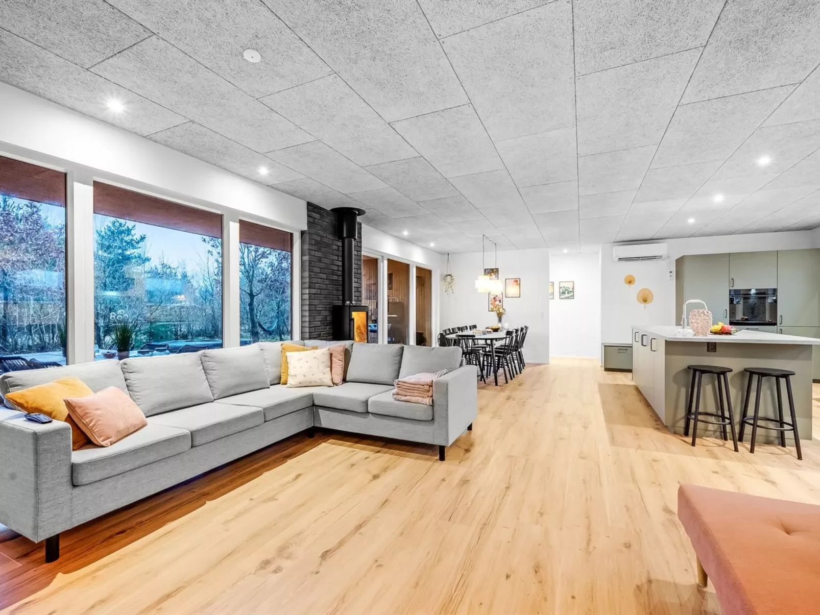 "Liutulf" - 350m to the fjord-Binnen