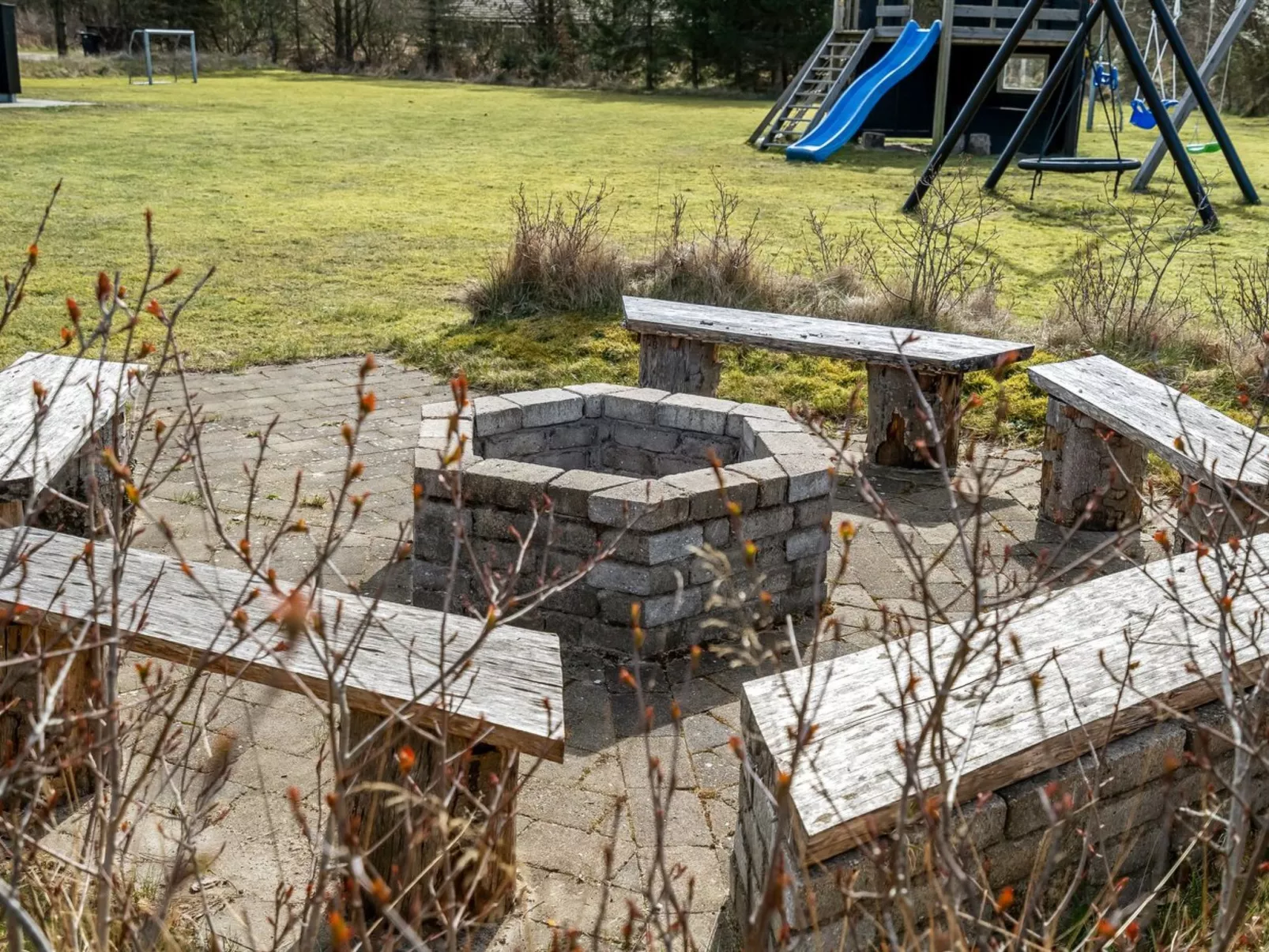 "Sunna" - 1.2km from the sea-Buiten