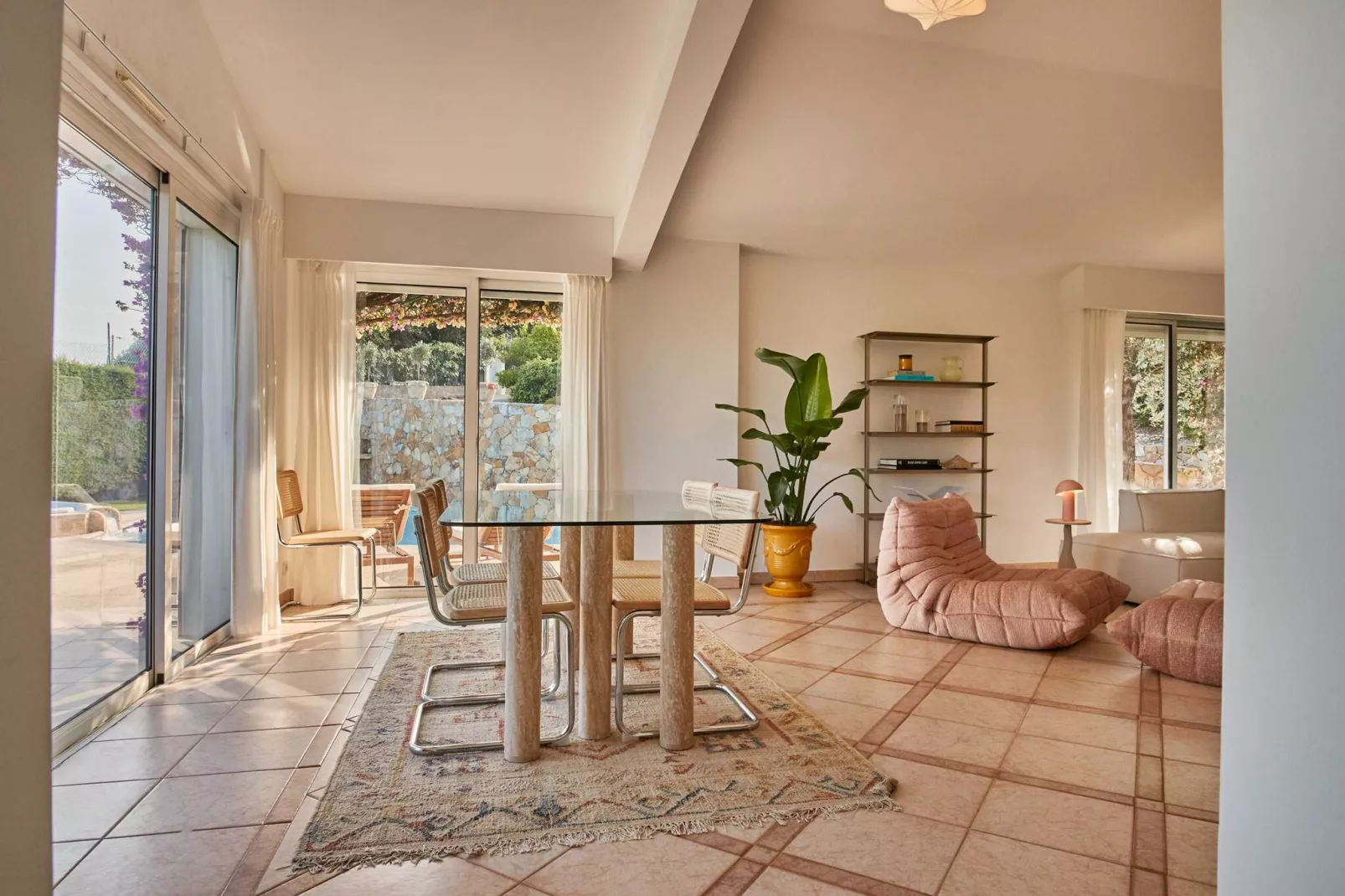 AP-652-PERTUADES-Niet-getagd