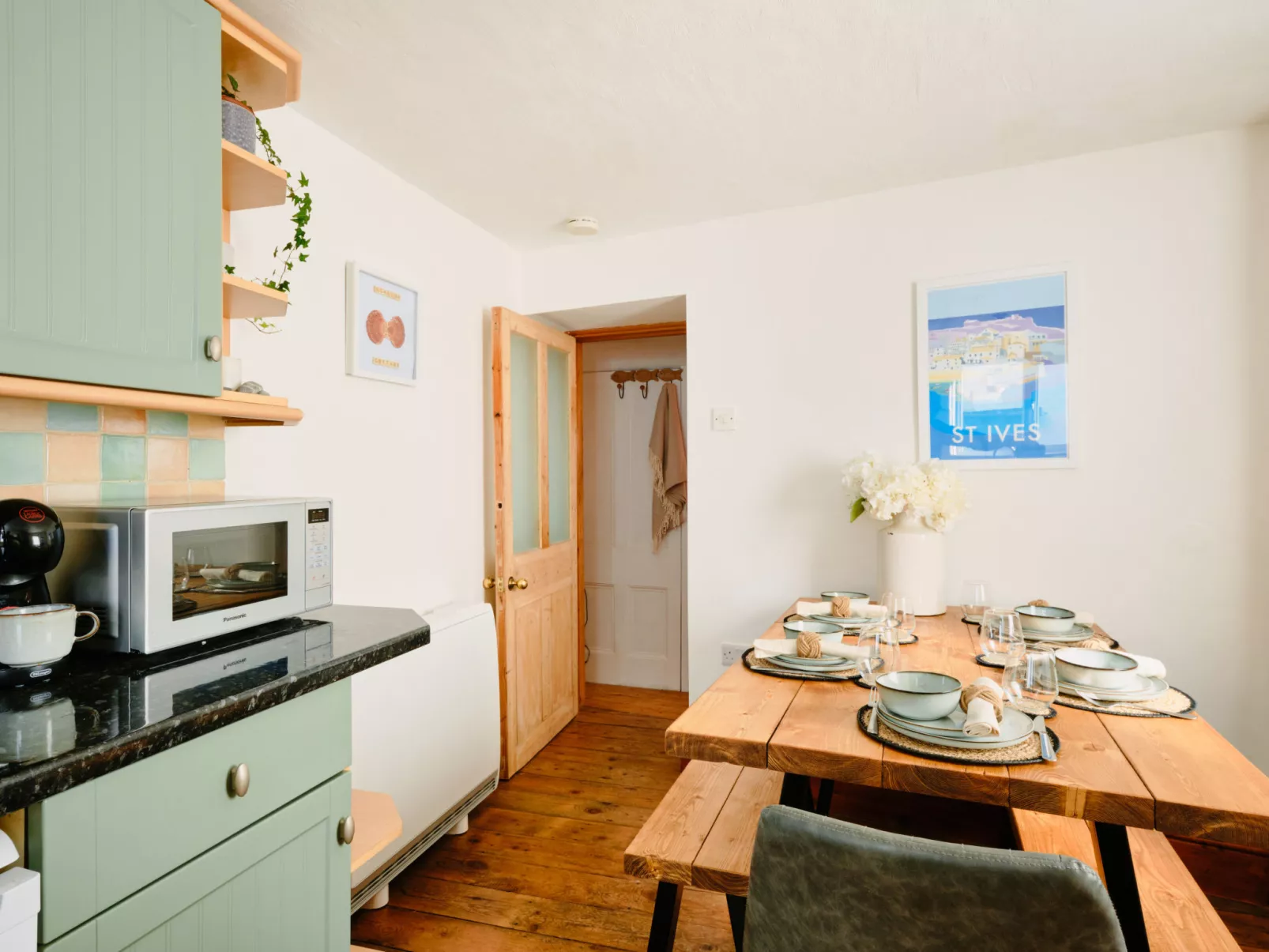 Scallop Cottage-Binnen