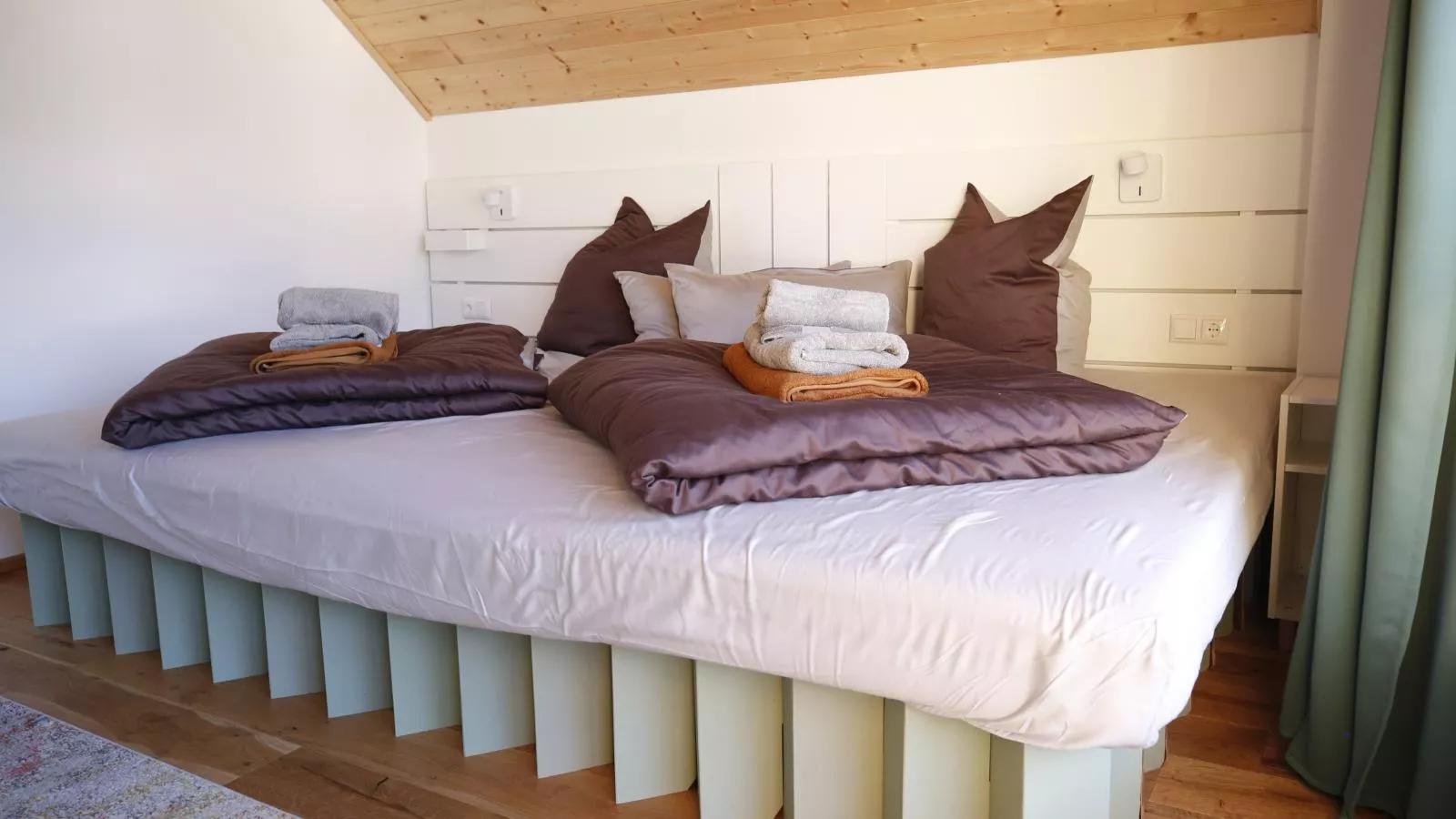 Designchalets Falkertsee-Slaapkamer