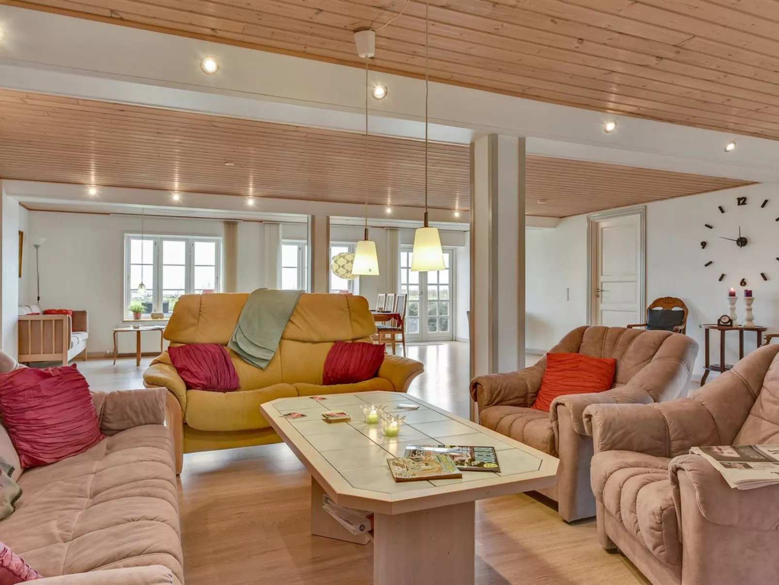 "Joran" - 120m from the sea-Binnen