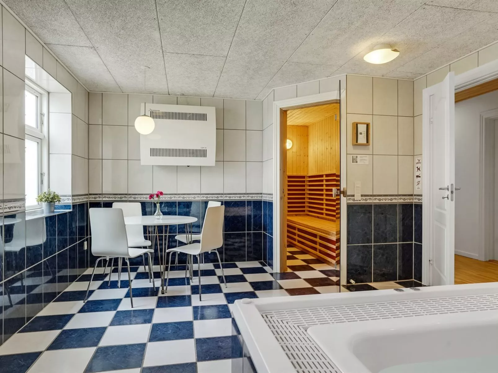 "Eini" - 4.5km from the sea-Binnen