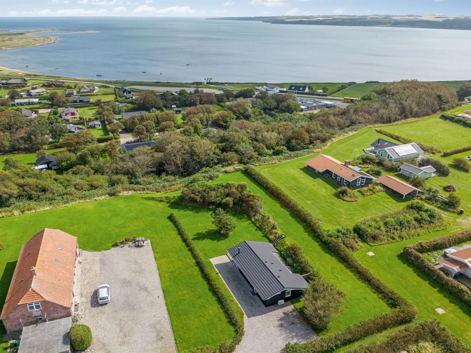 "Tanna" - 330m to the fjord-Buiten