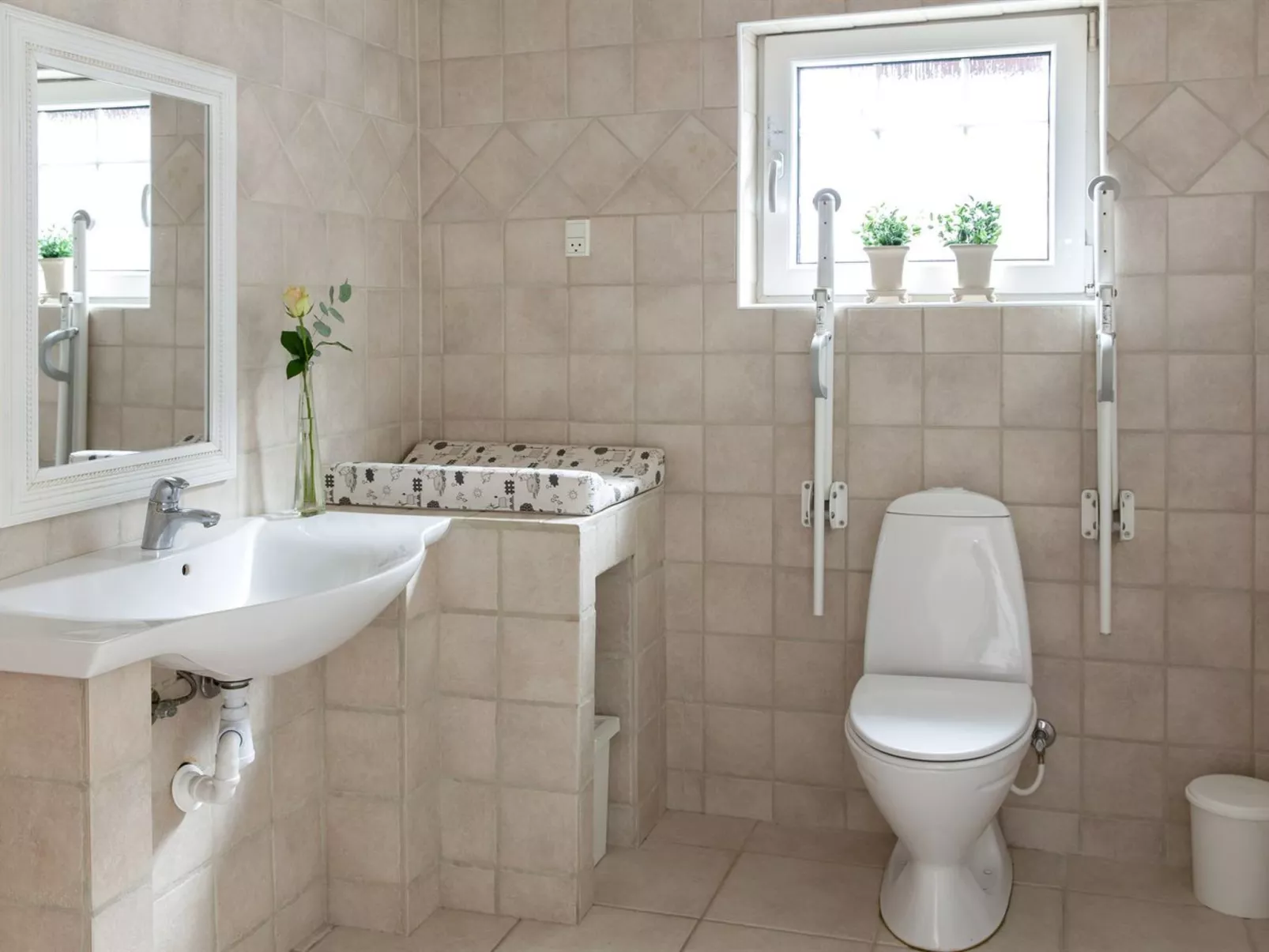 "Emelita" - 900m from the sea-Binnen