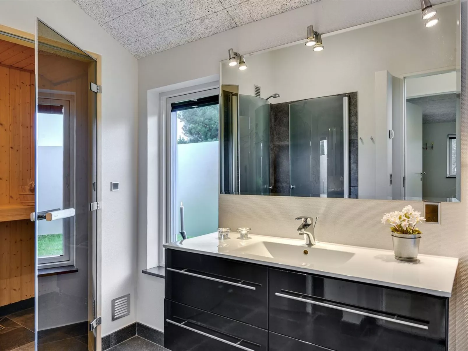 "Faye" - 600m from the sea-Binnen