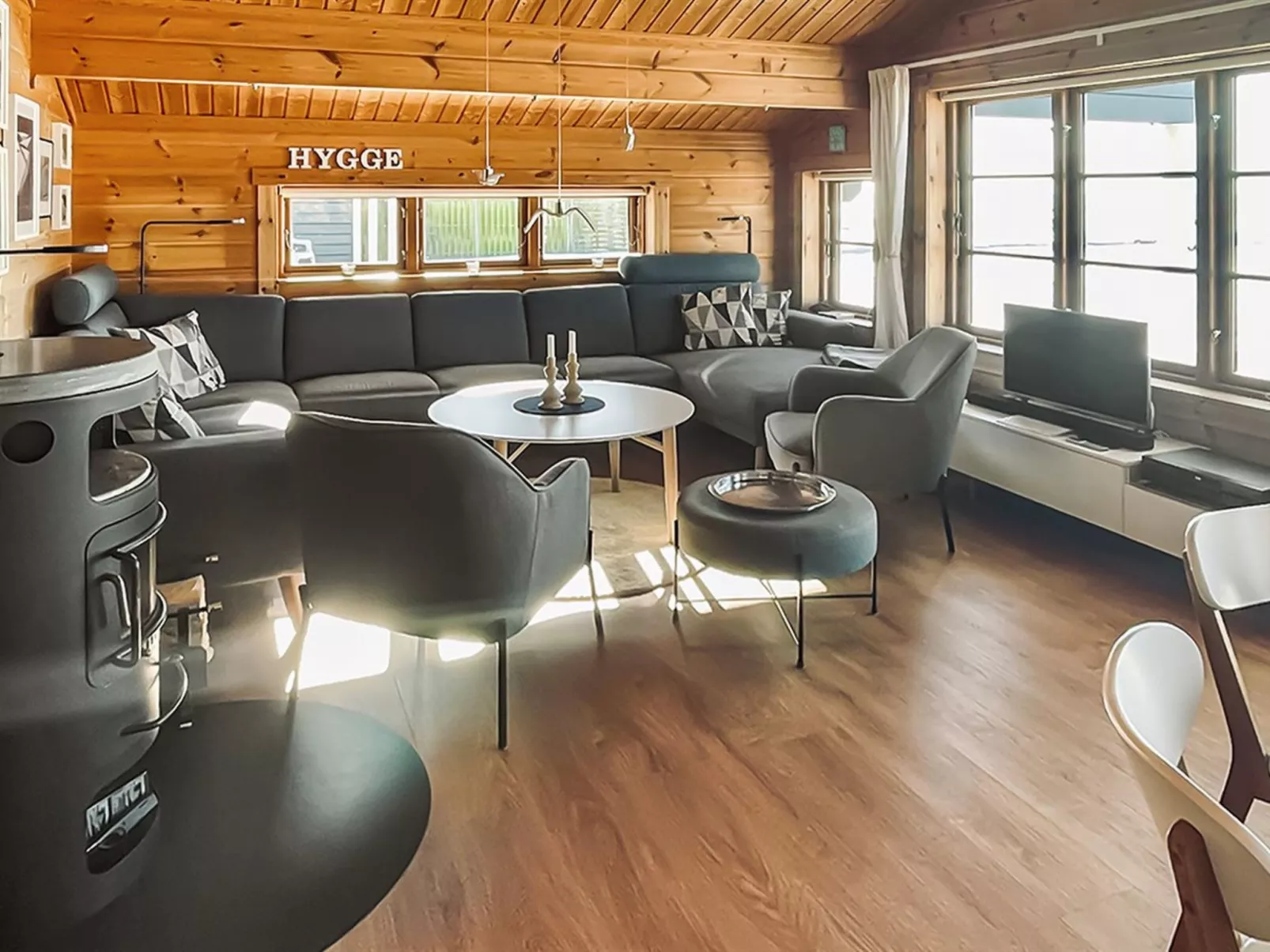 "Stacie" - 10m from the sea-Binnen