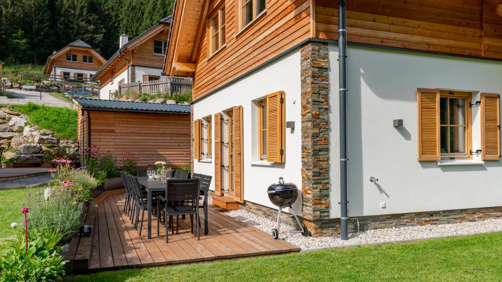 Auerhahn-Buitenkant zomer