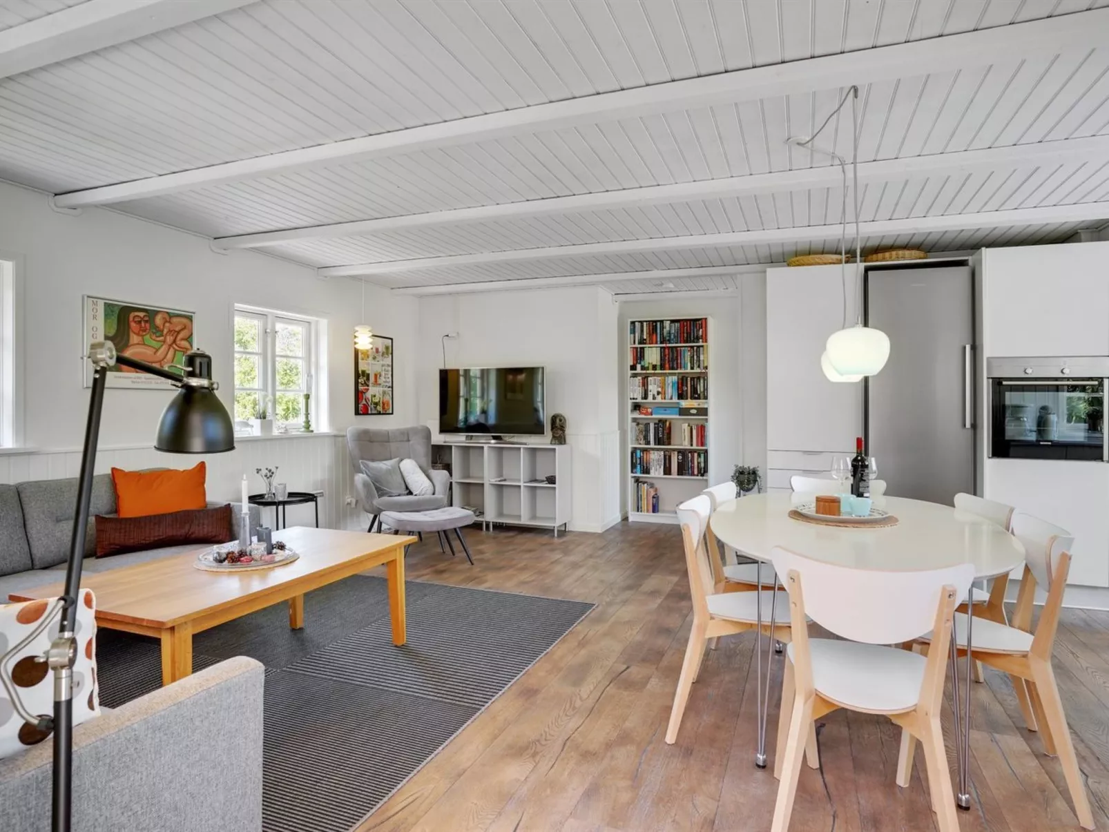 "Soile" - 12km from the sea-Binnen