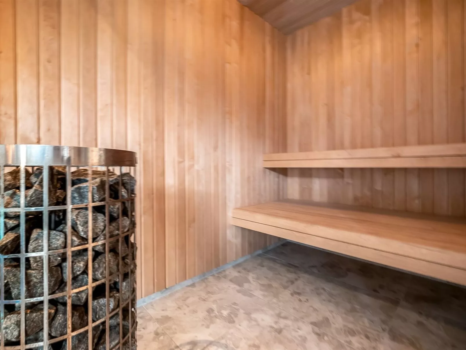 "Hana" - 800m from the sea-Binnen