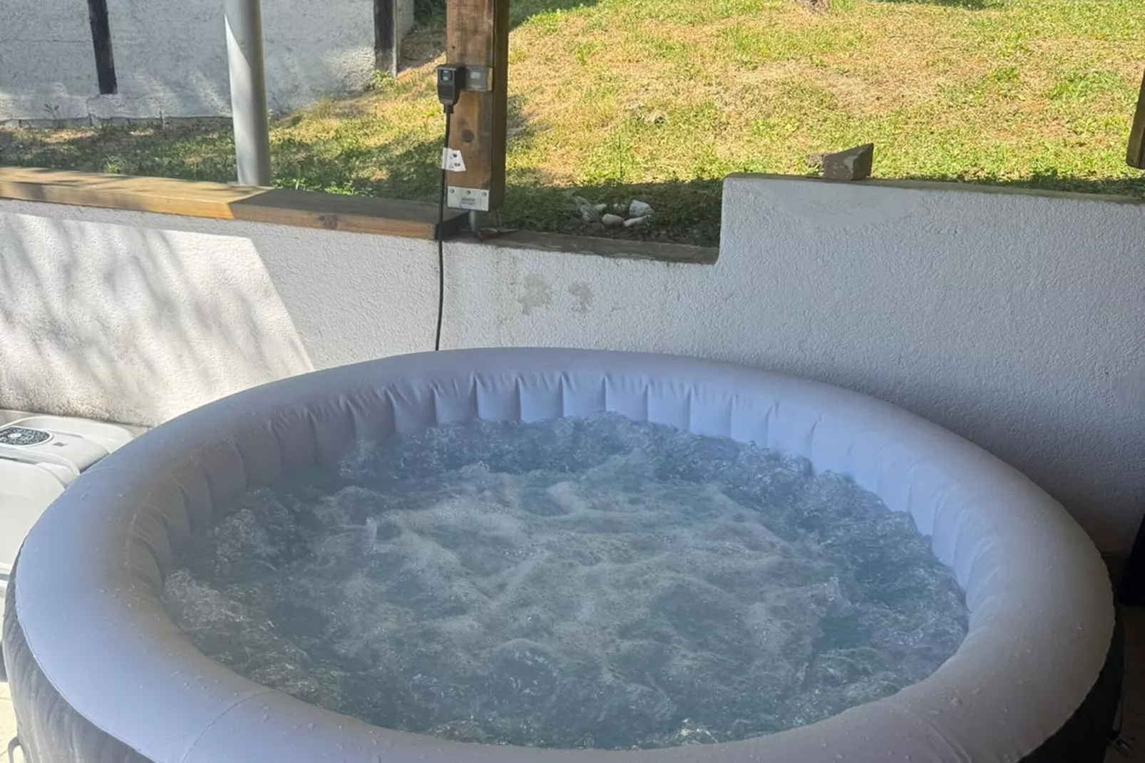 One Bedroom Apartment with Hot Tube-Buitenlucht