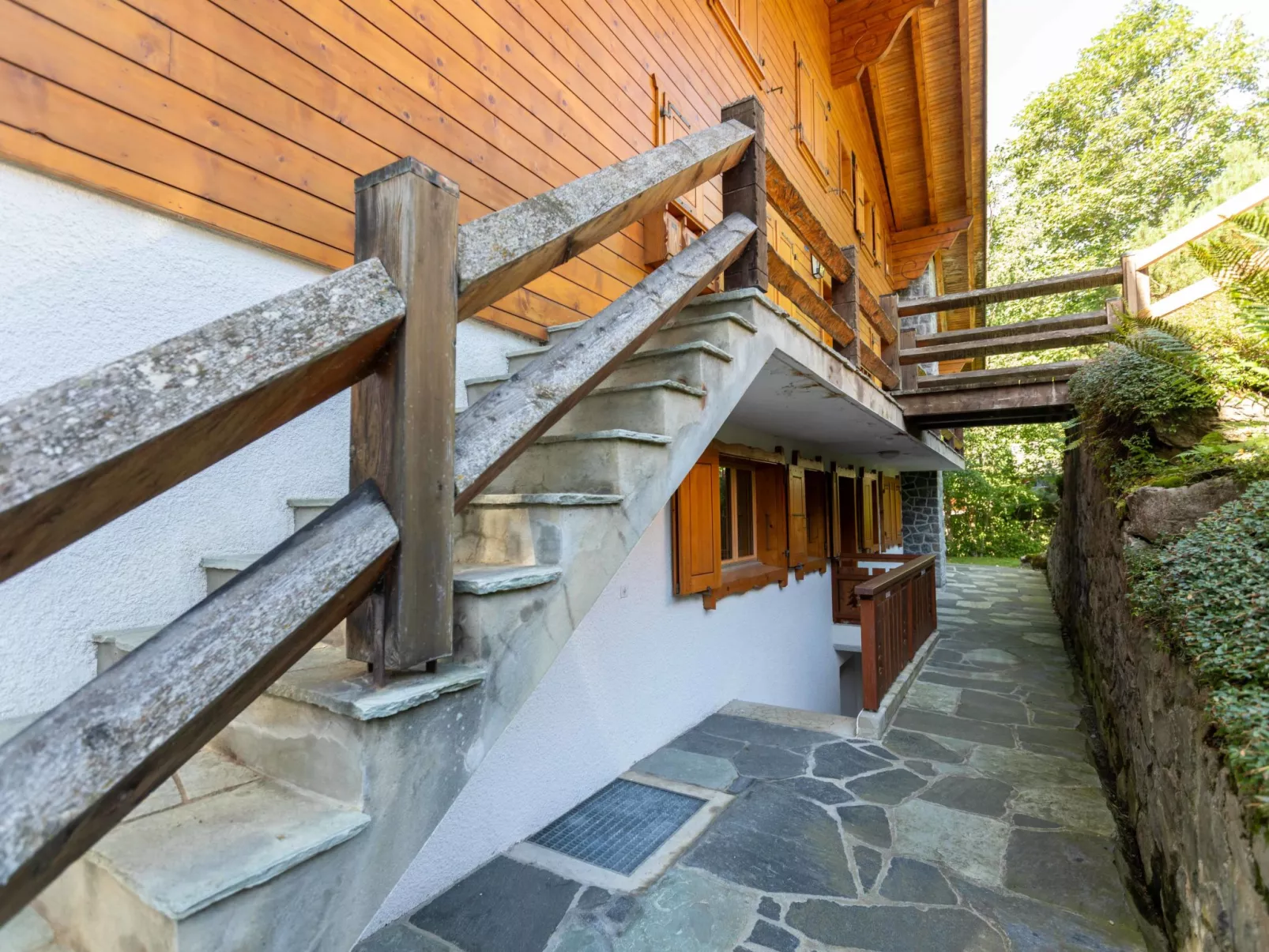 Les Hespérides 2-Buiten