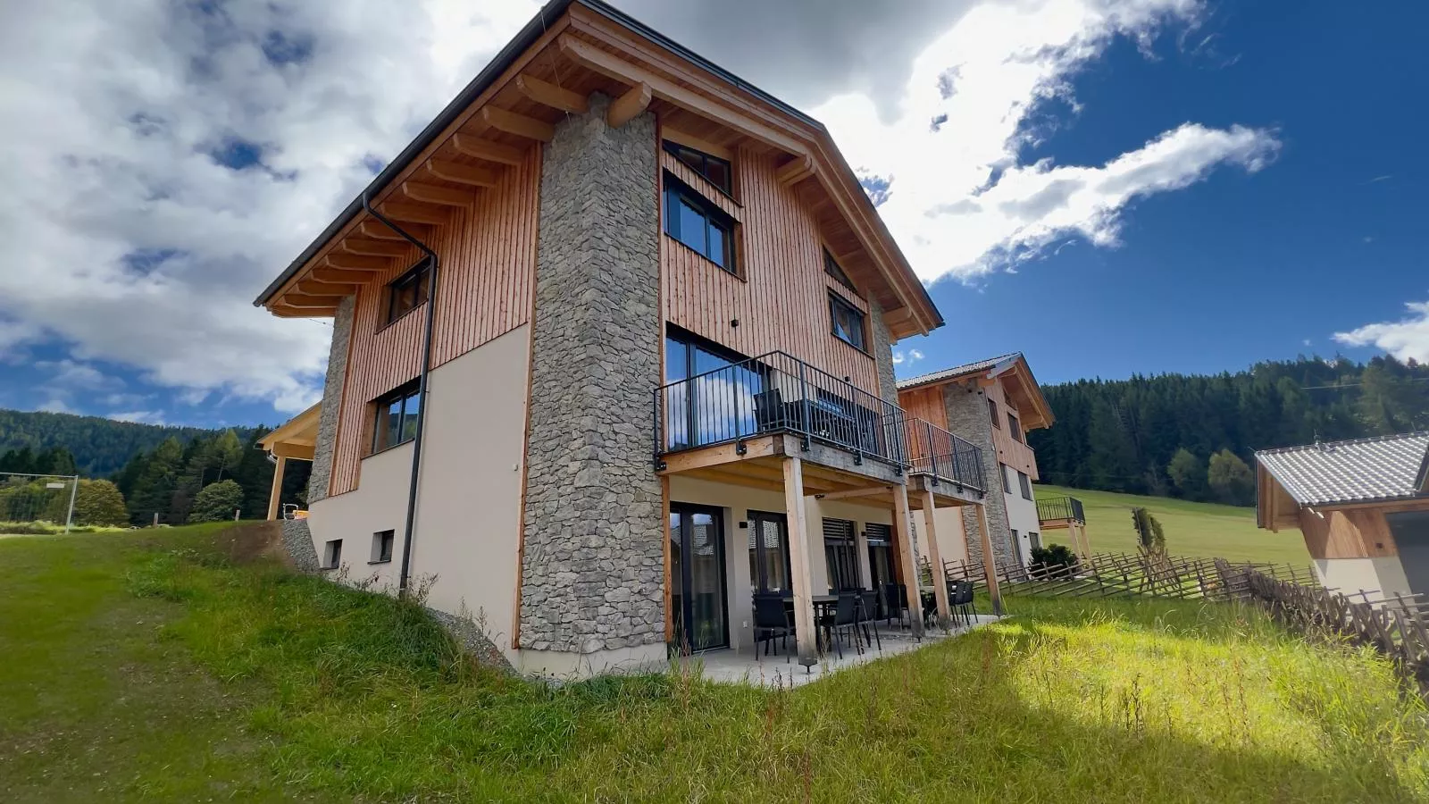 Grebenzen Lodge Starnberg 60A-Buitenkant zomer