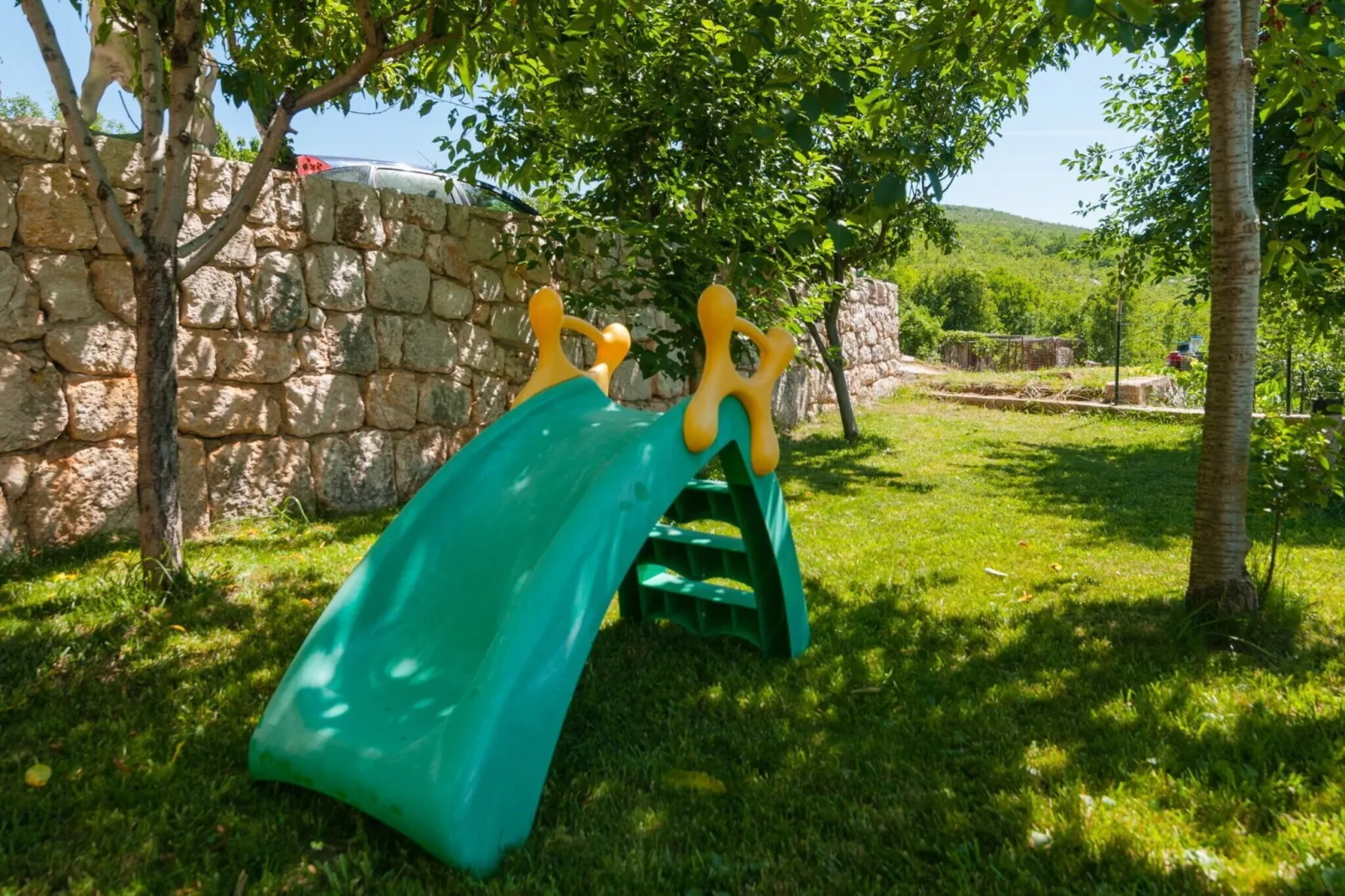 Five-Bedroom Home-Zwembad