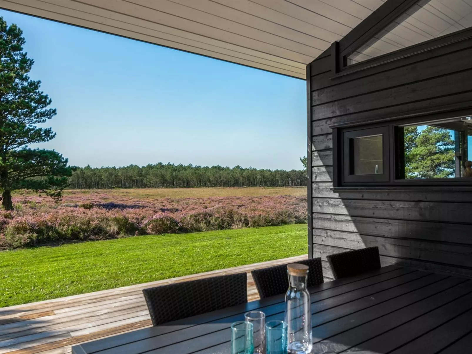 "Tea" - 2.7km from the sea-Buiten