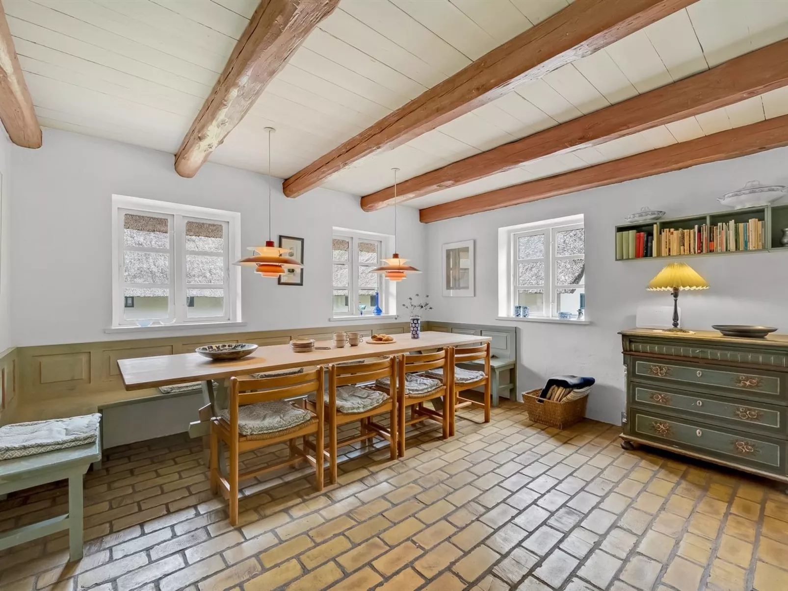 "Tatiane" - 10km from the sea-Binnen