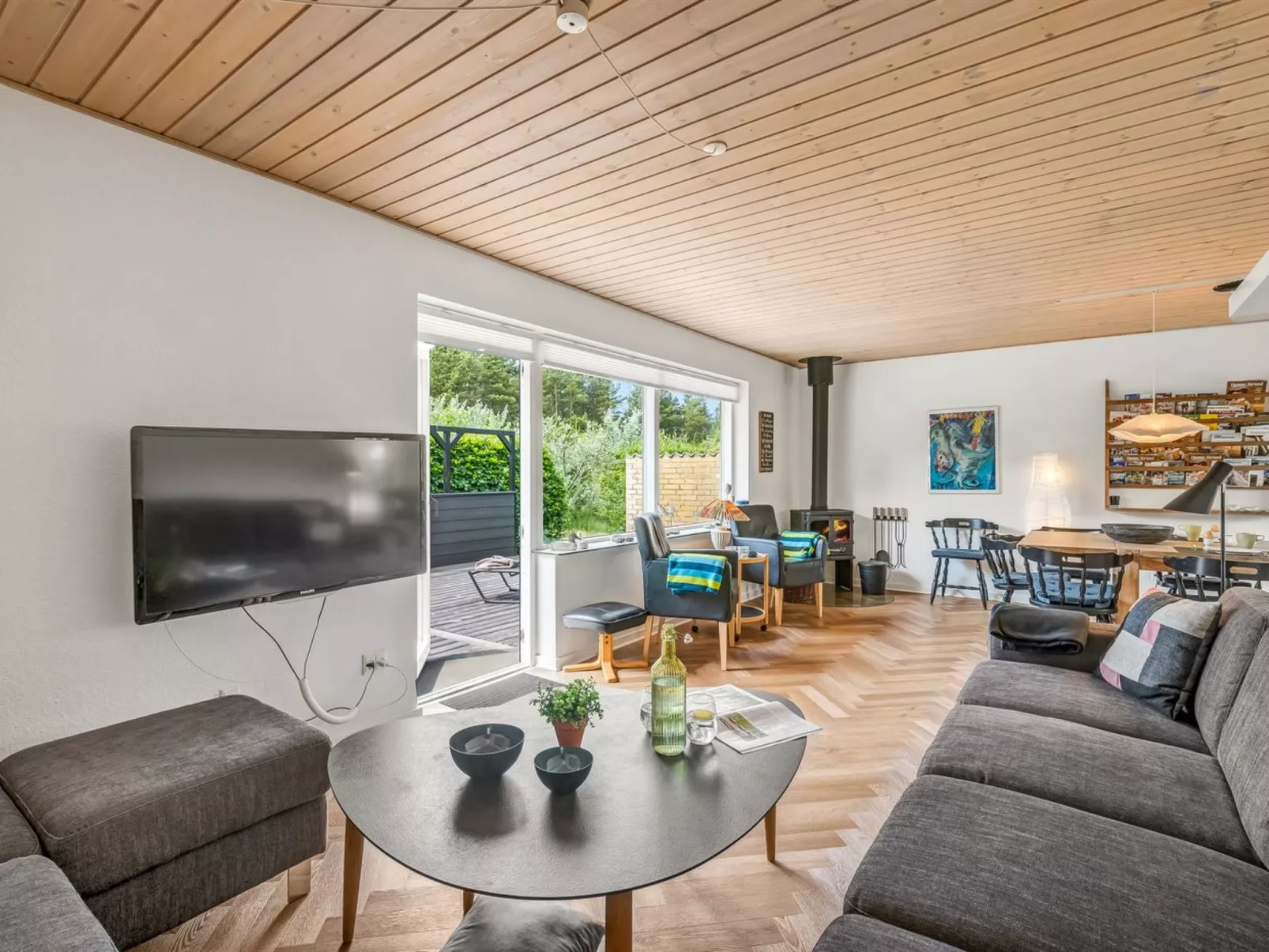 "Lavrans" - 2.5km from the sea-Binnen