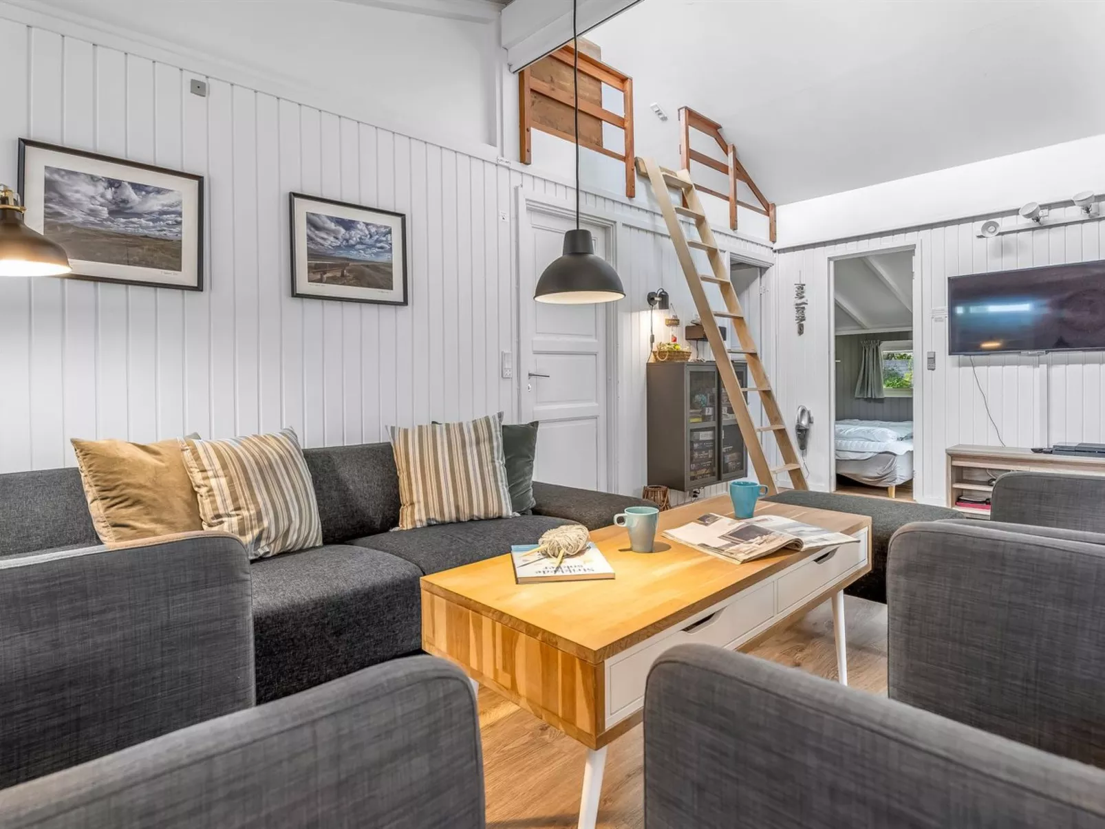 "Effy" - 600m from the sea-Binnen