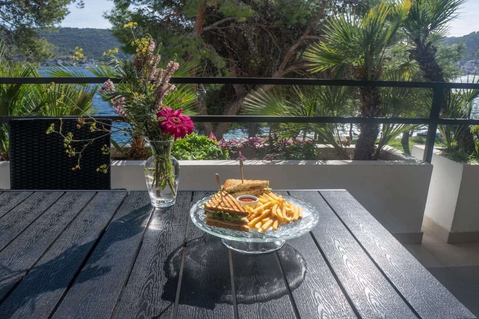 Hotel Issa - Double Room Sea View 11 - Terrasbalkon