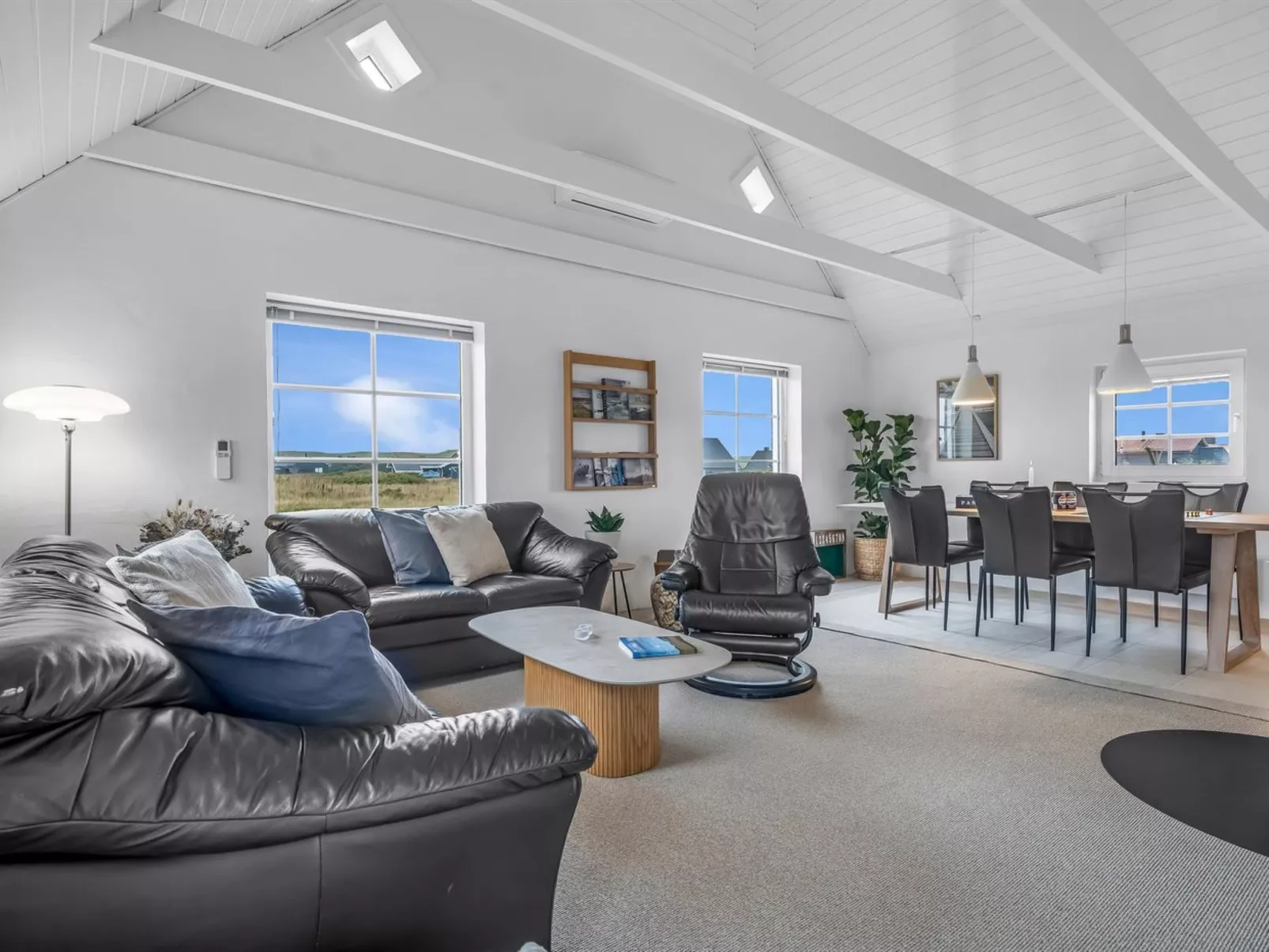 "Amber" - 300m from the sea-Binnen