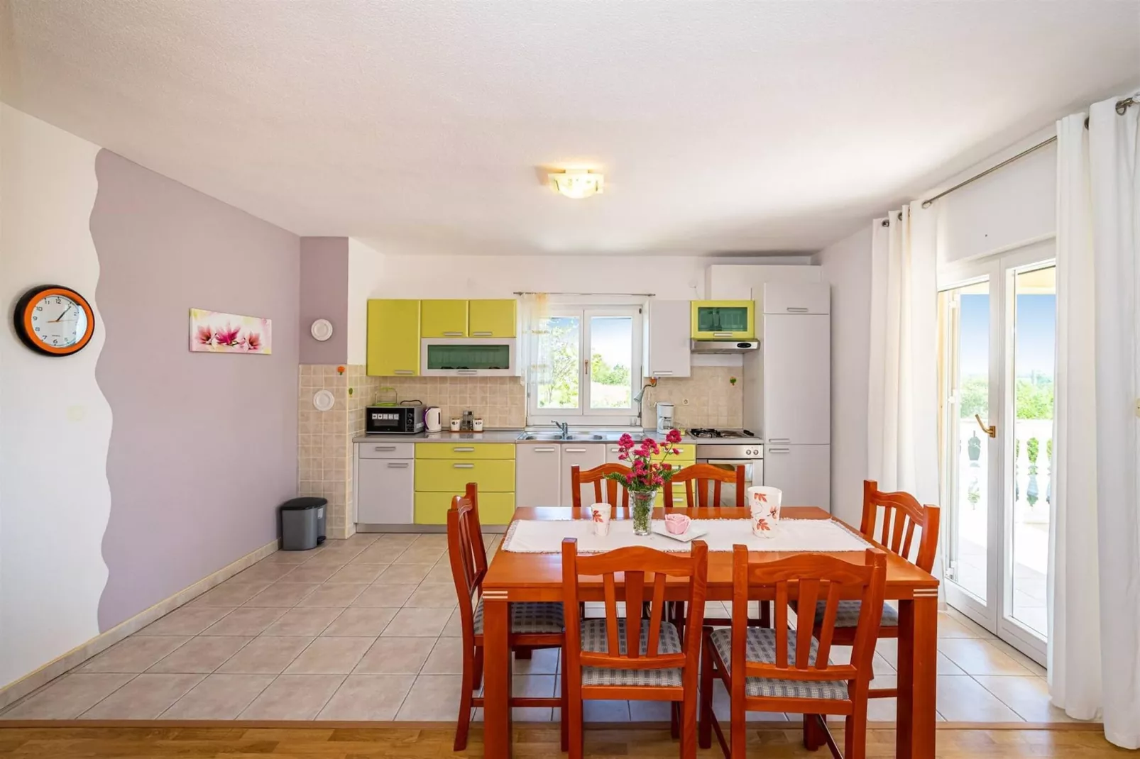 Holiday home Blanka-Eetkamer