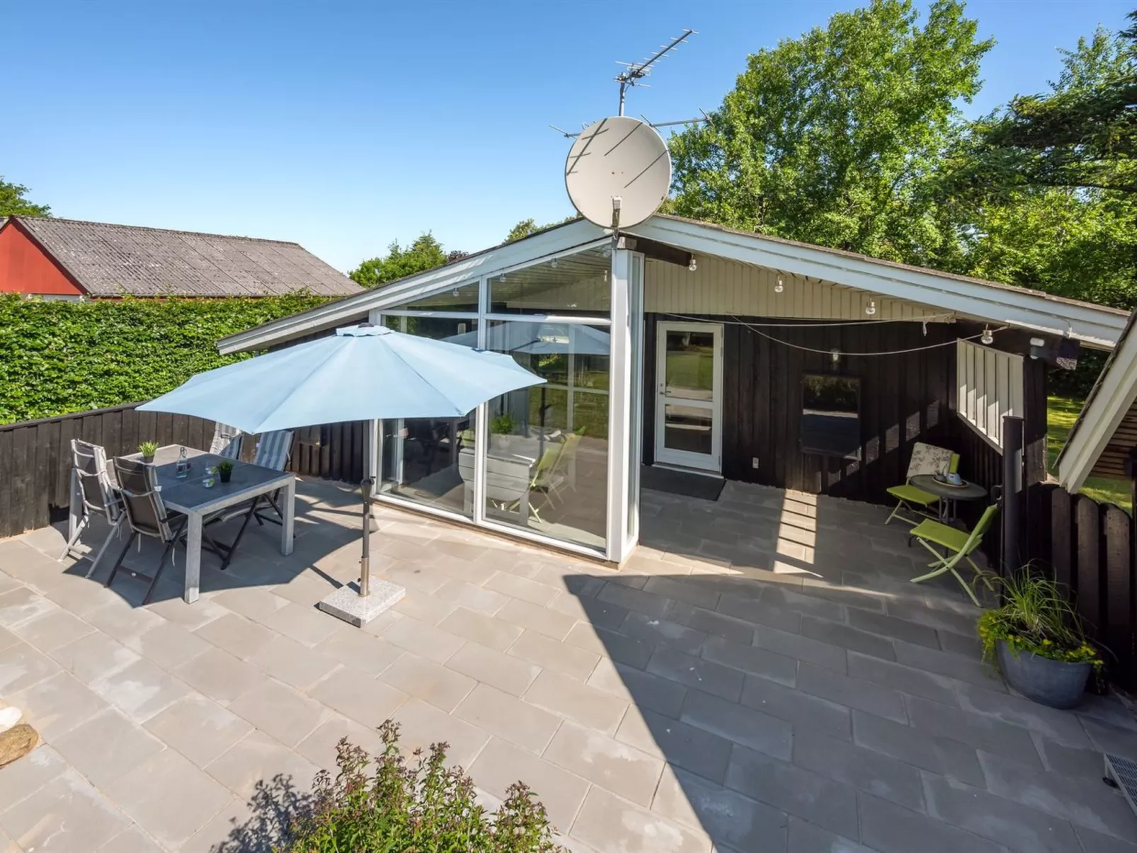 "Raisa" - 200m to the fjord-Buiten