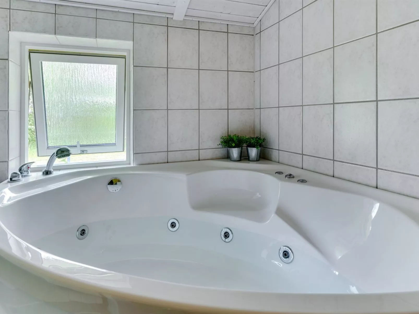 "Gustava" - 700m from the sea-Binnen