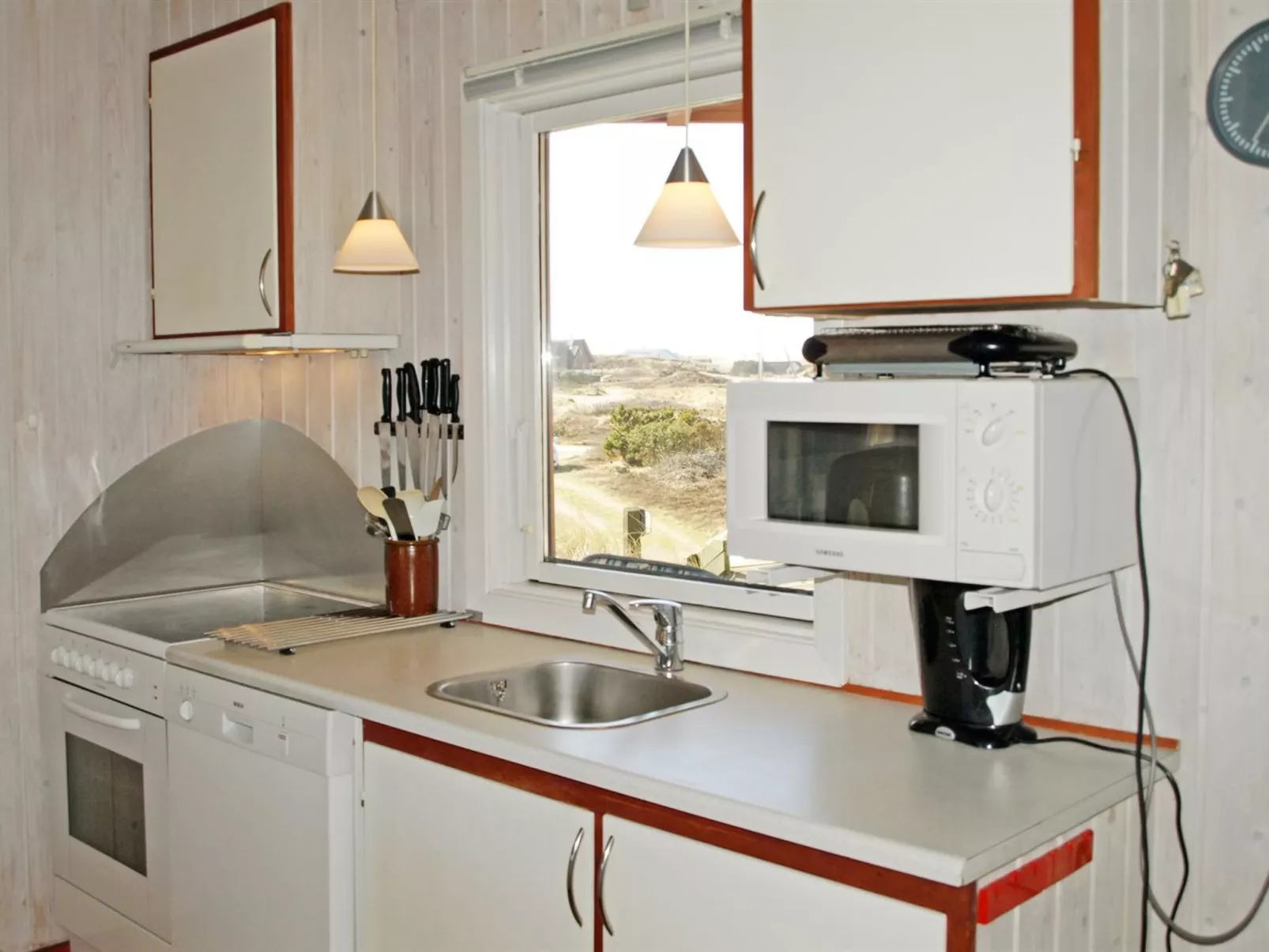 "Jorma" - 250m to the fjord-Binnen