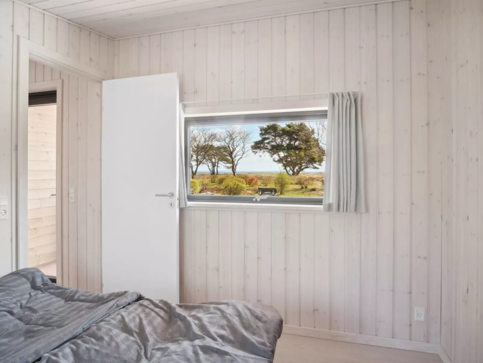 "Toska" - 100m to the fjord-Binnen