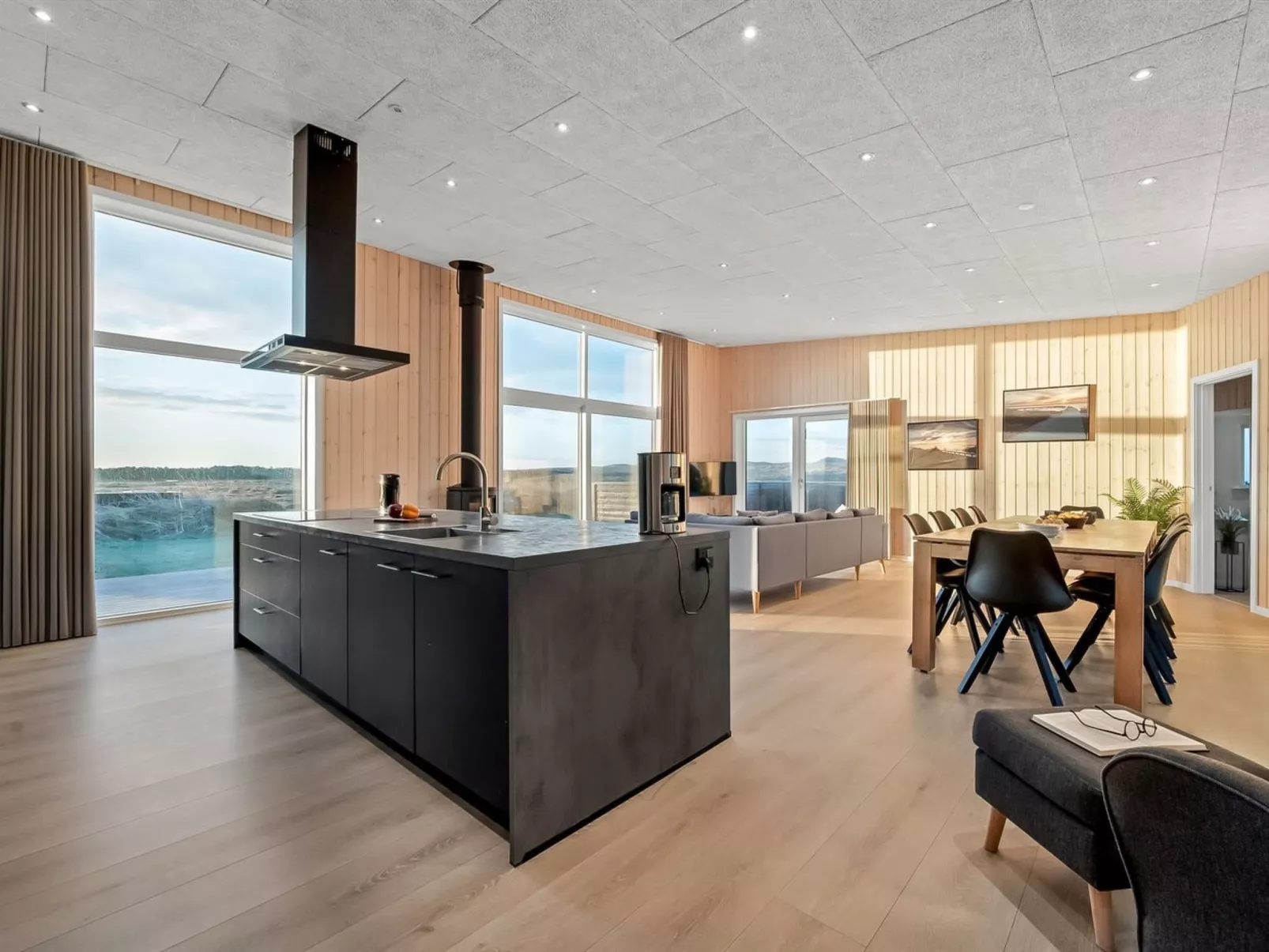 "Marius" - 400m from the sea-Binnen