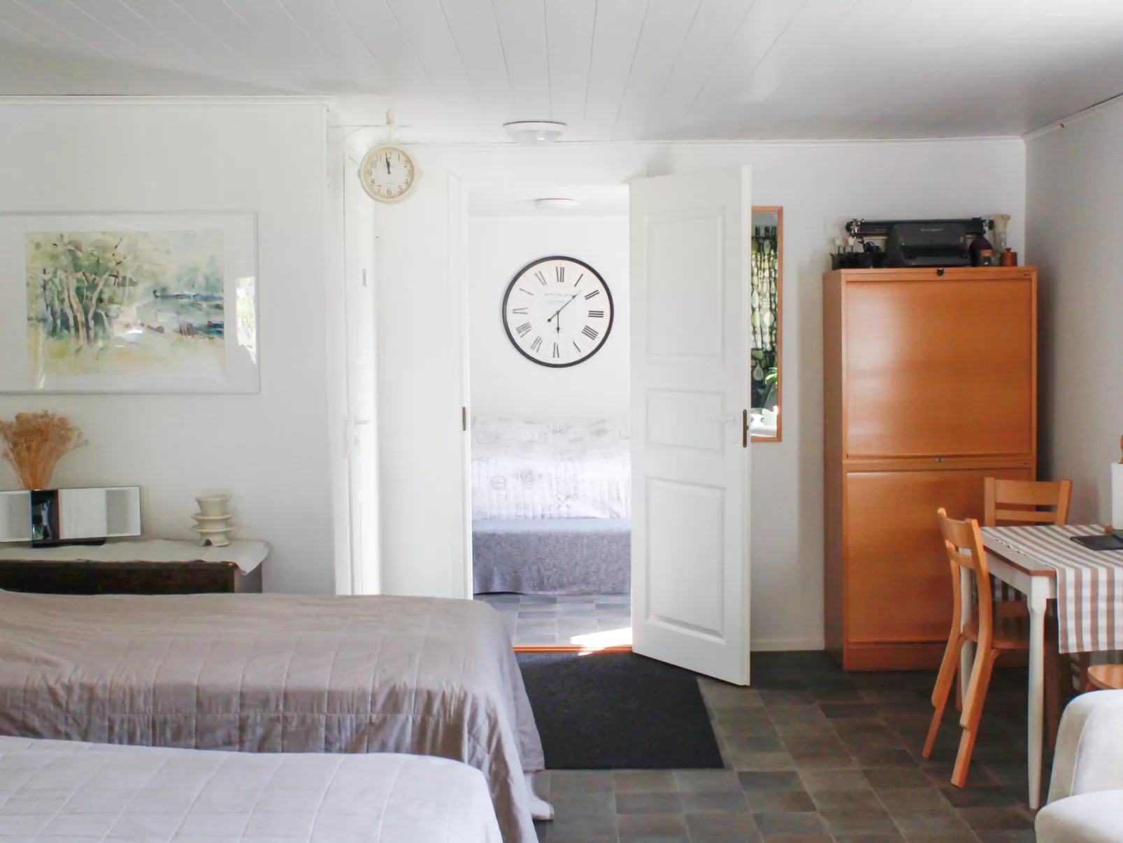 Päätalo, mökkilomat ja perhejuhlat-Binnen