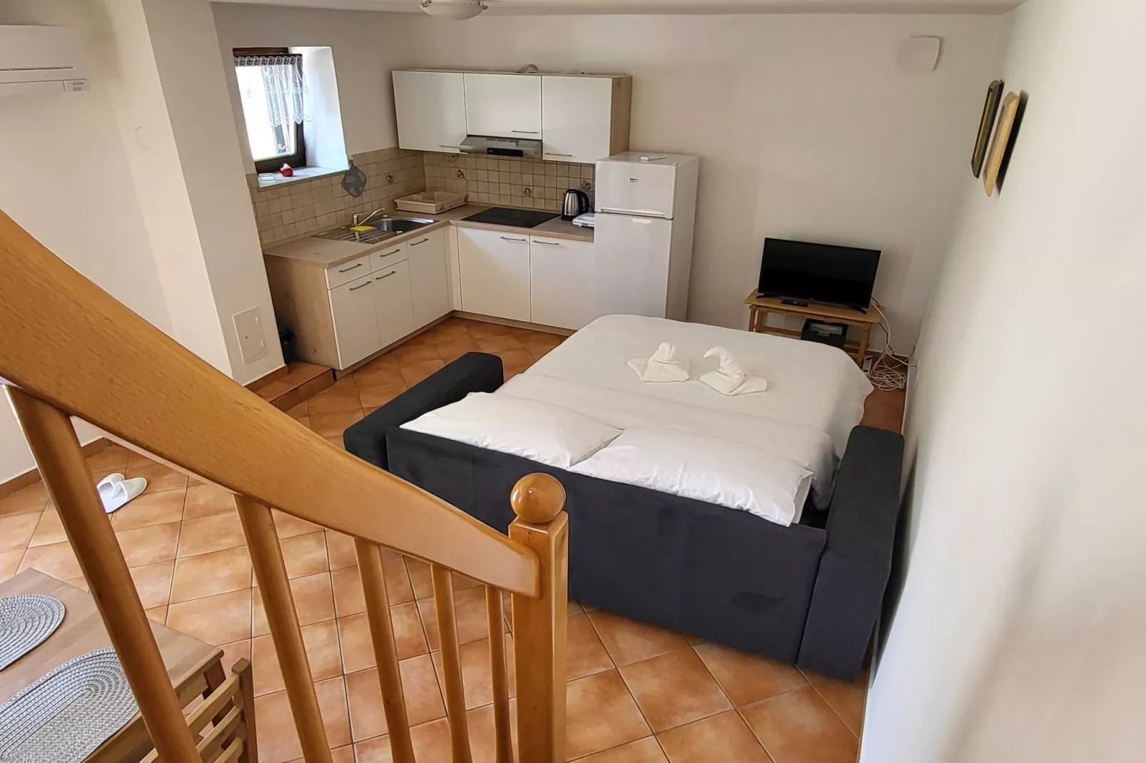 Peaceful Countryside Holiday Home with Terrace - One Bedroom Holiday Home with Terrace-Trap