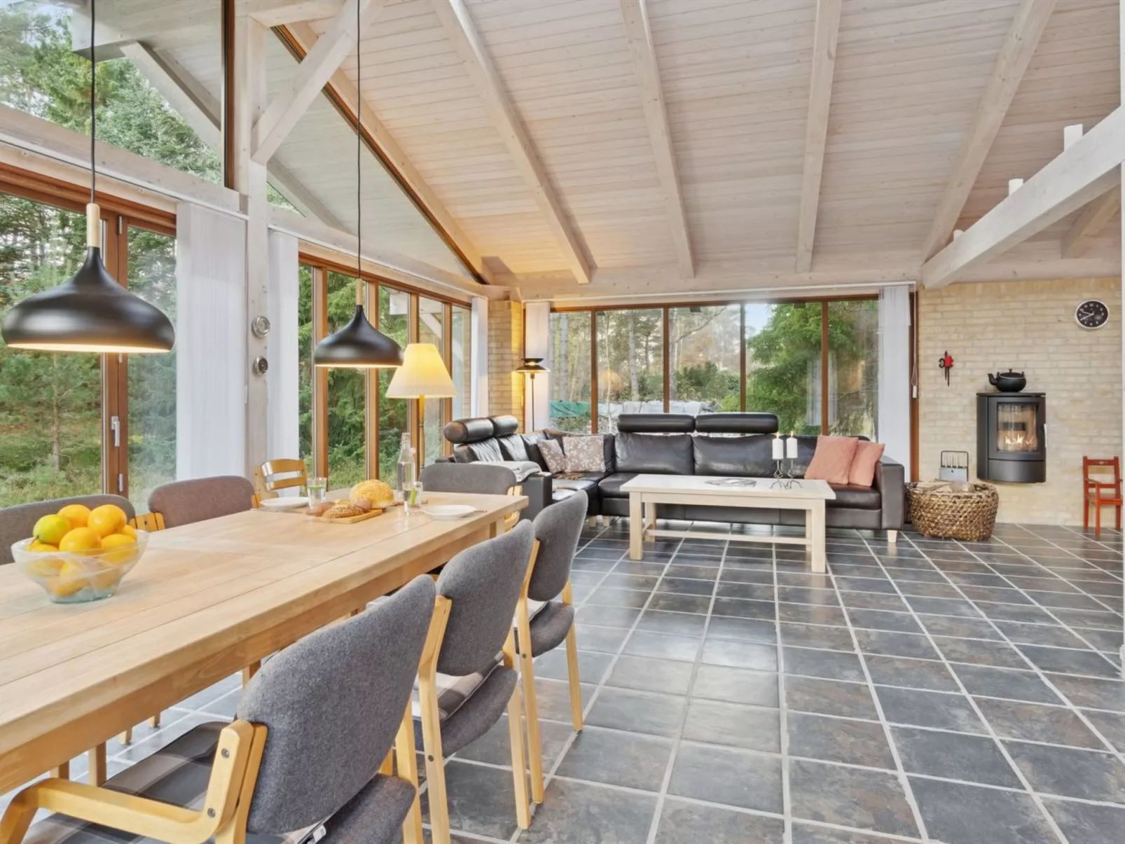 "Jorid" -  from the sea-Binnen