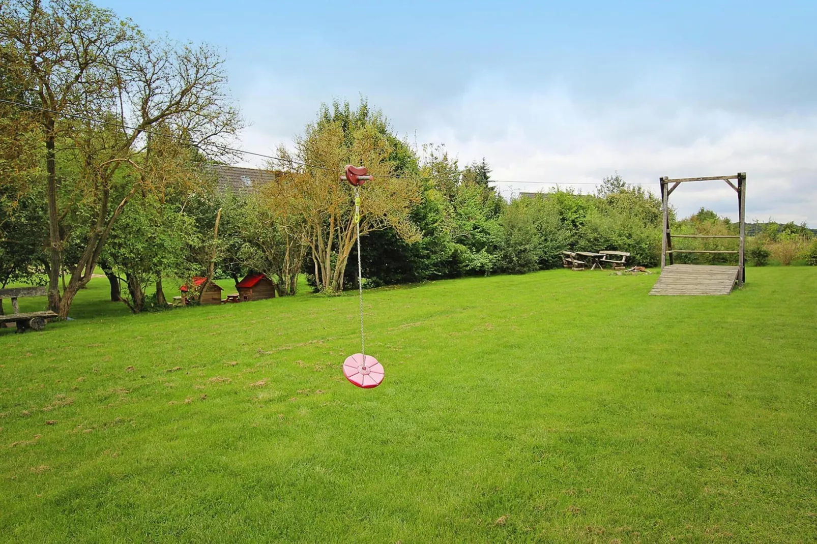 Sonnentau 244 qm / Haus Nr 22 B & 22 C-Tuinen zomer