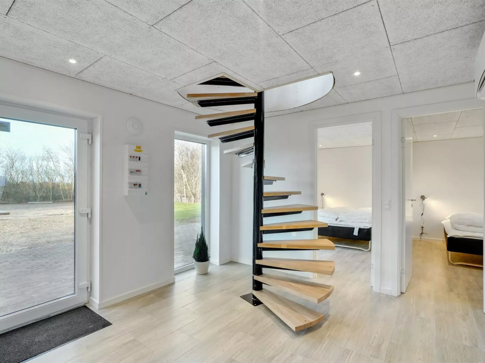 "Markhild" - 300m to the fjord-Binnen