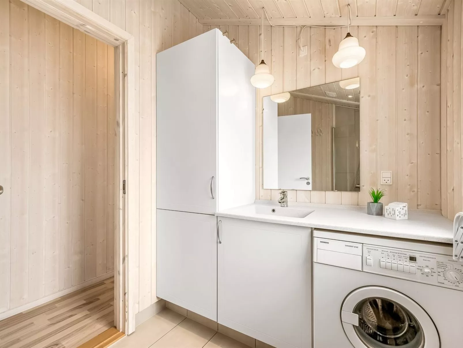 "Tanna" - 330m to the fjord-Binnen