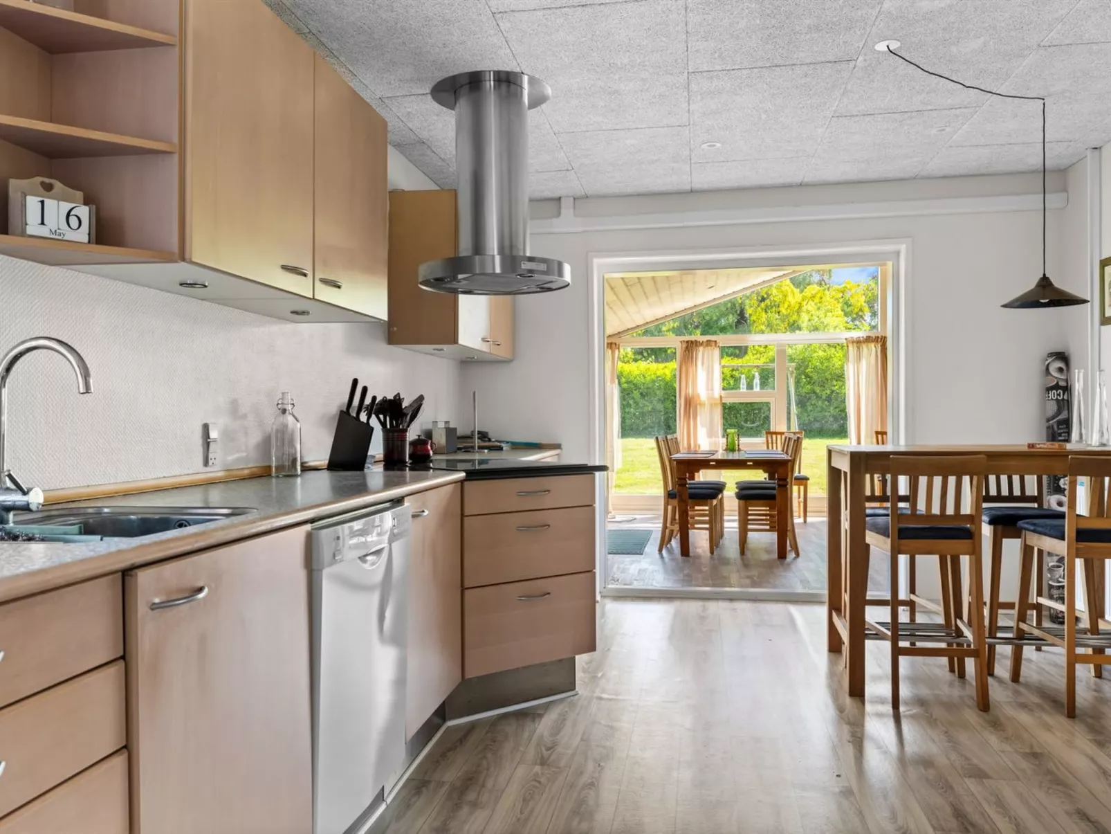 "Alisa" - 2.5km from the sea-Binnen